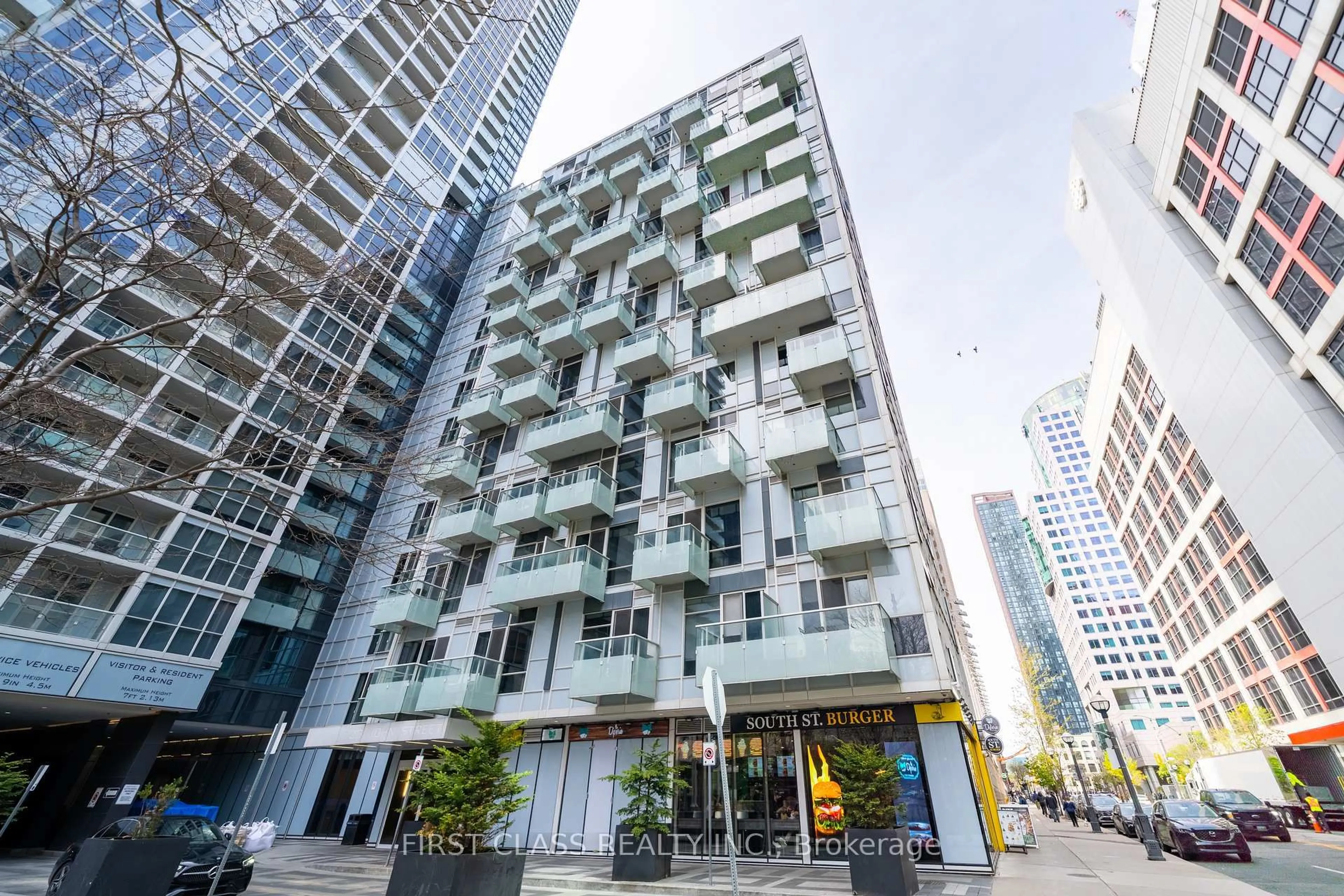 Patio, building for 20 John St #218, Toronto Ontario M5V 0G5