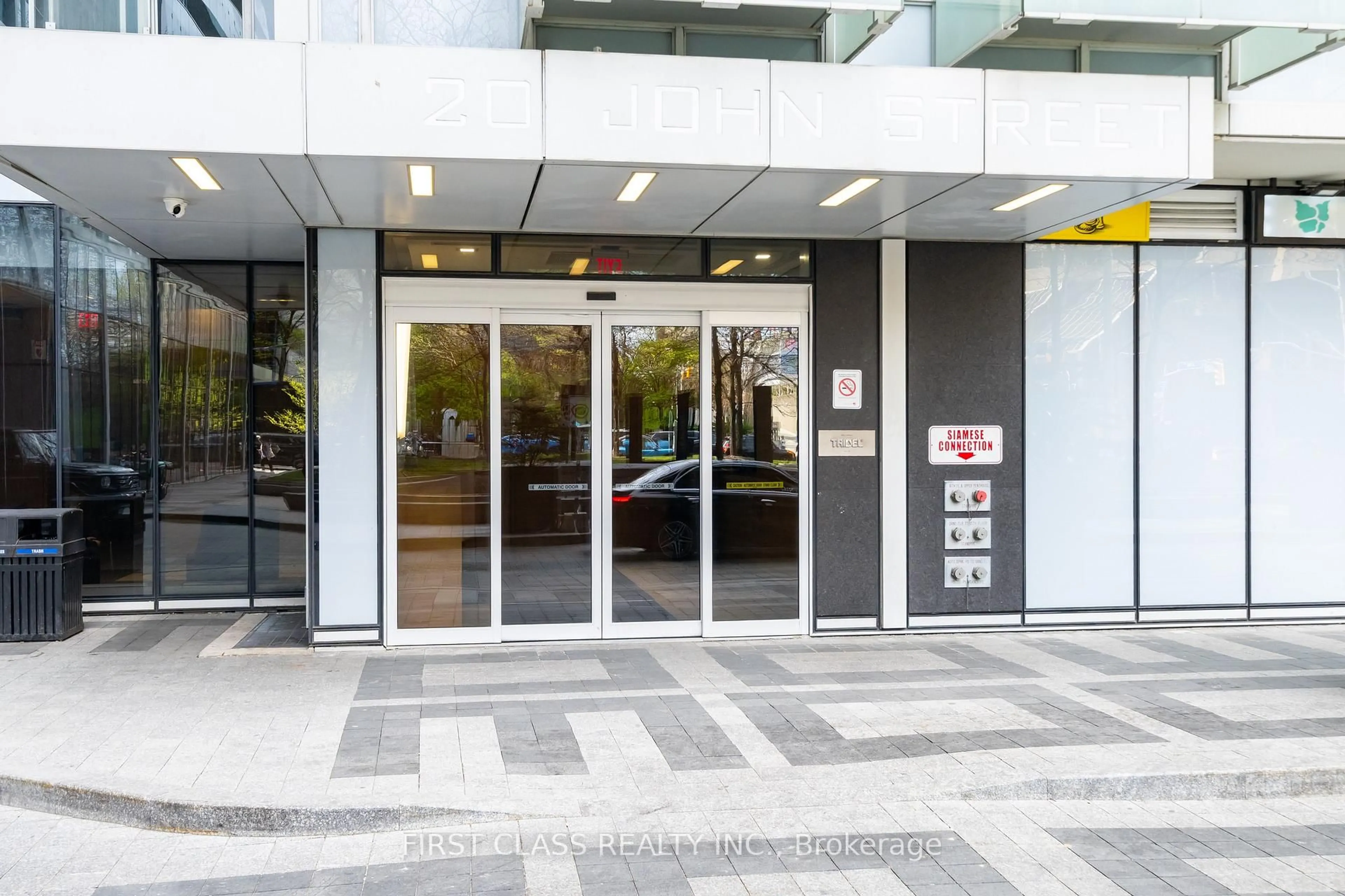 Indoor foyer for 20 John St #218, Toronto Ontario M5V 0G5