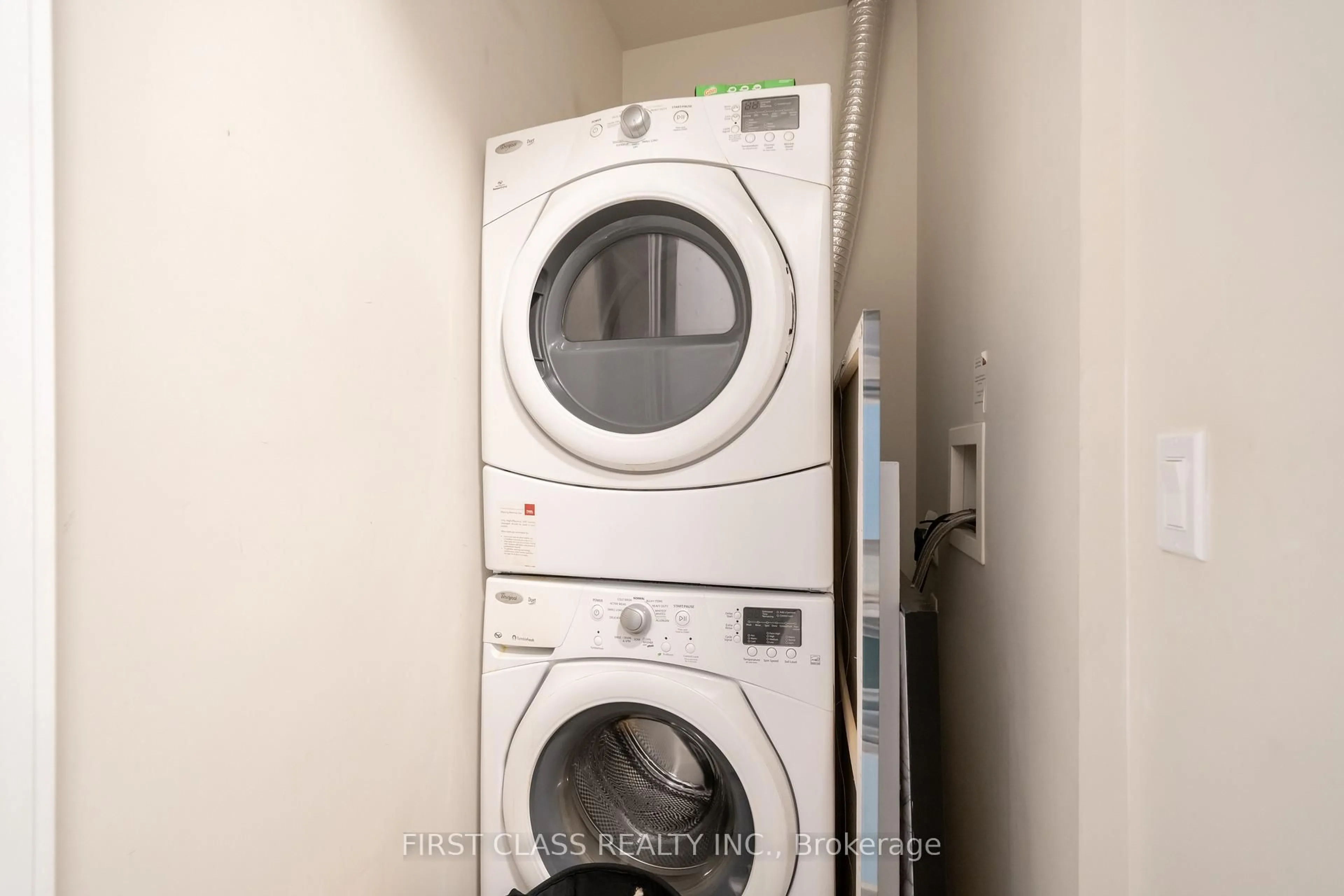 Laundry room for 20 John St #218, Toronto Ontario M5V 0G5