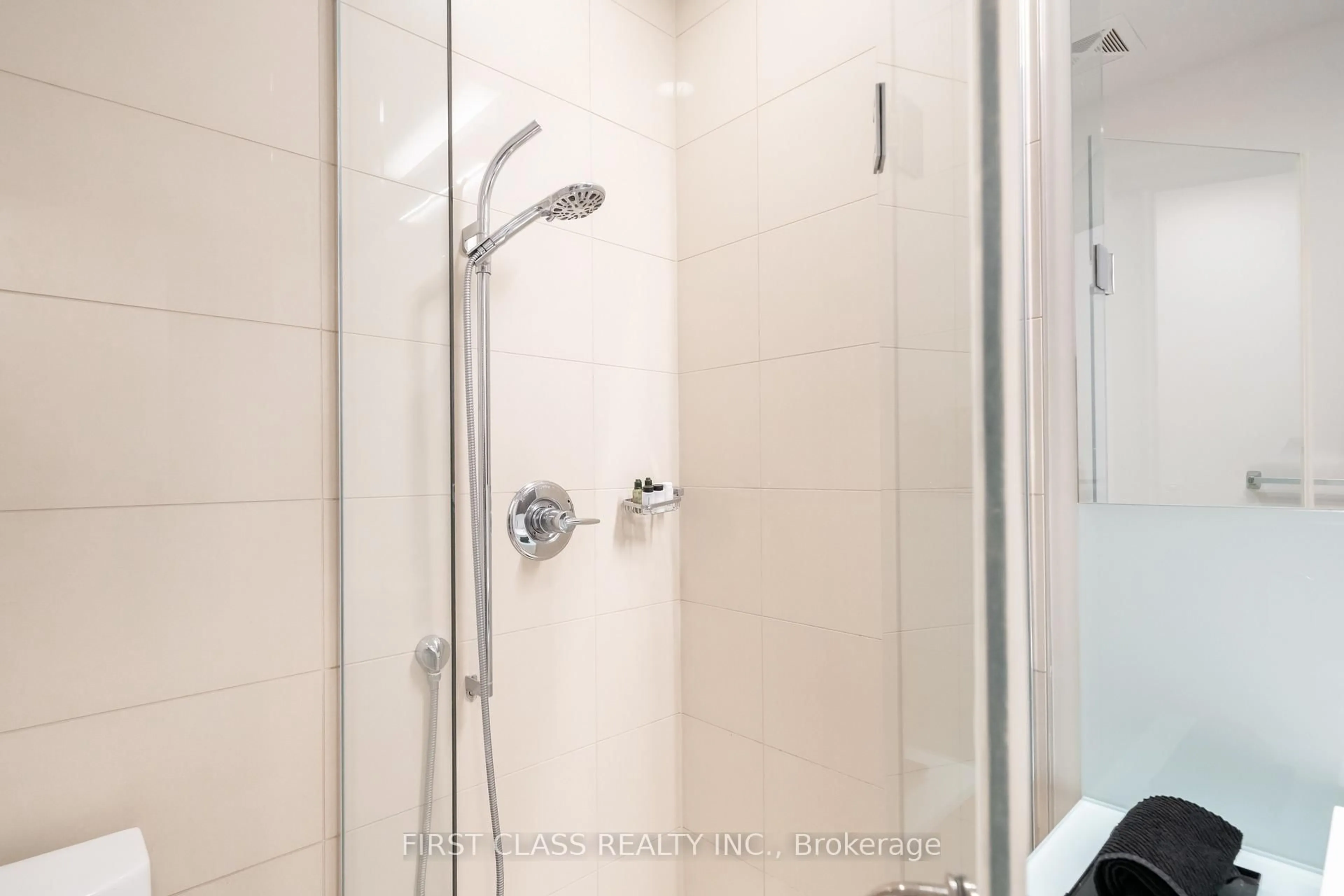 Standard bathroom, unknown for 20 John St #218, Toronto Ontario M5V 0G5