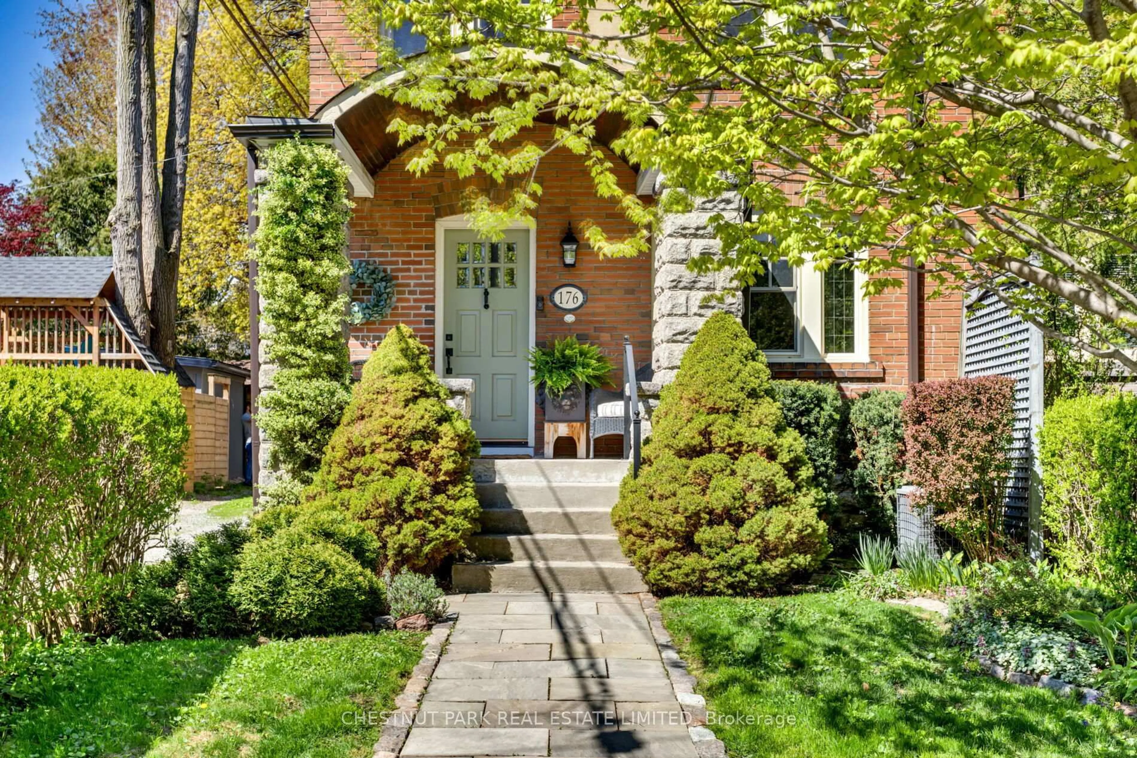 Home with brick exterior material, street for 176 Forman Ave, Toronto Ontario M4S 2S2