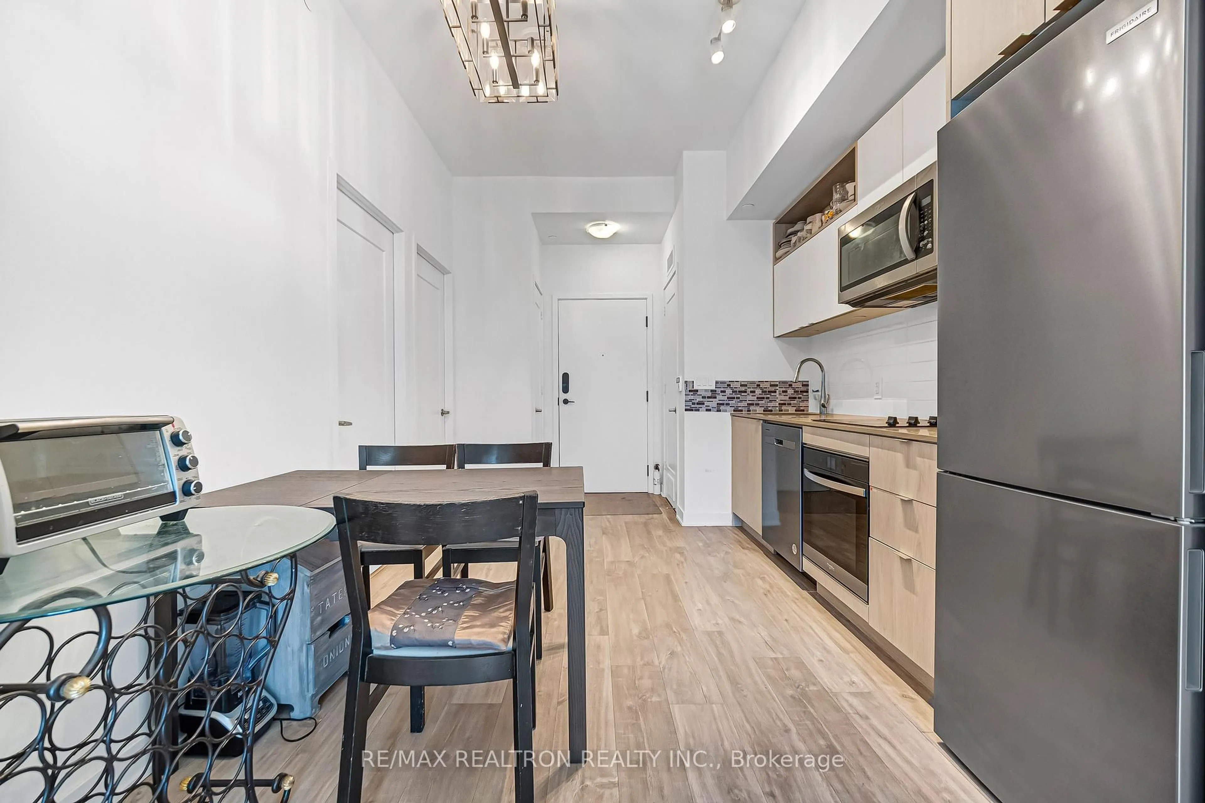 Unknown for 121 Lower Sherbourne St #1742, Toronto Ontario M5A 0W8