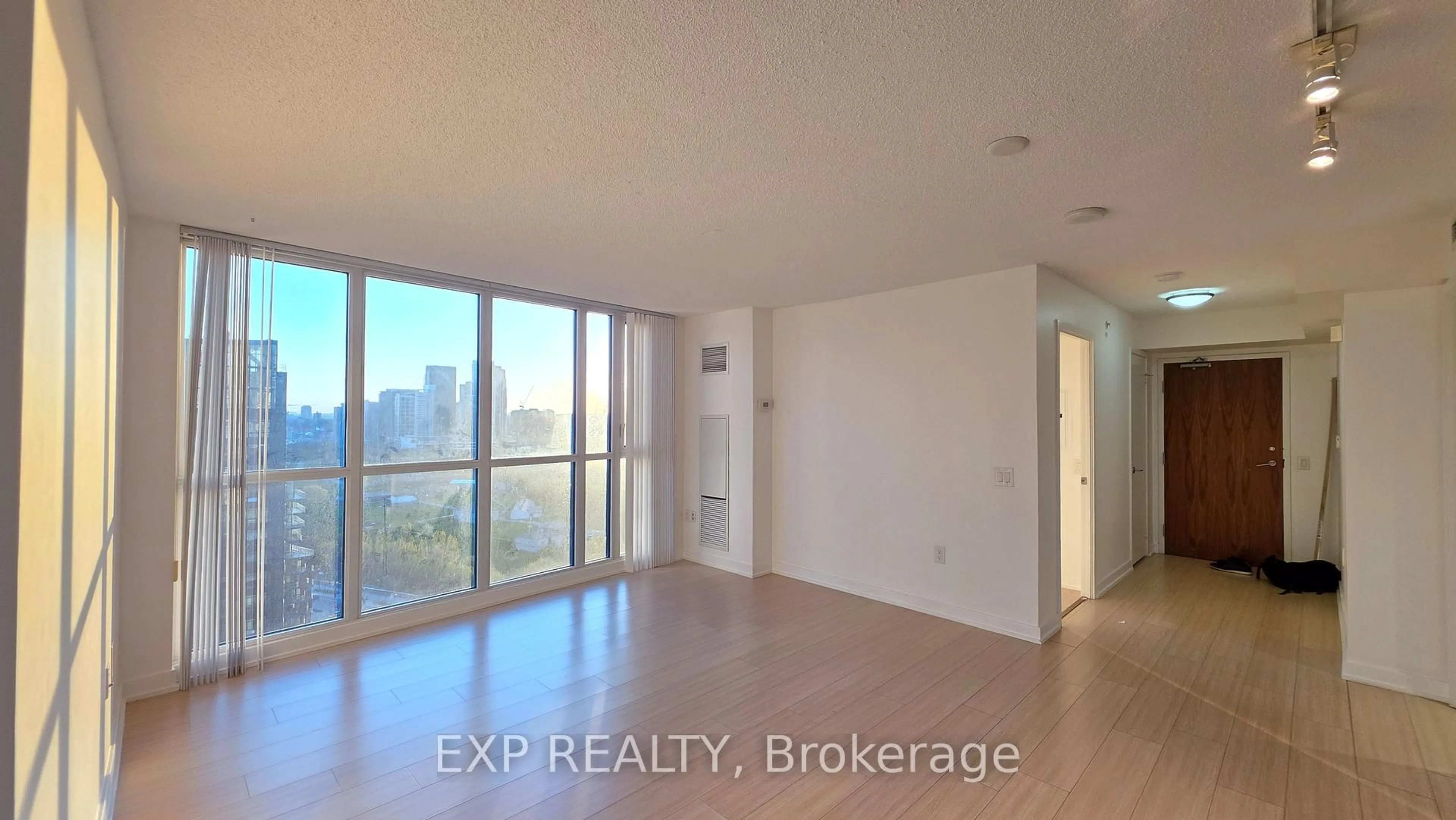 A pic of a room for 85 Queens Wharf Rd #2206, Toronto Ontario M5V 0J9