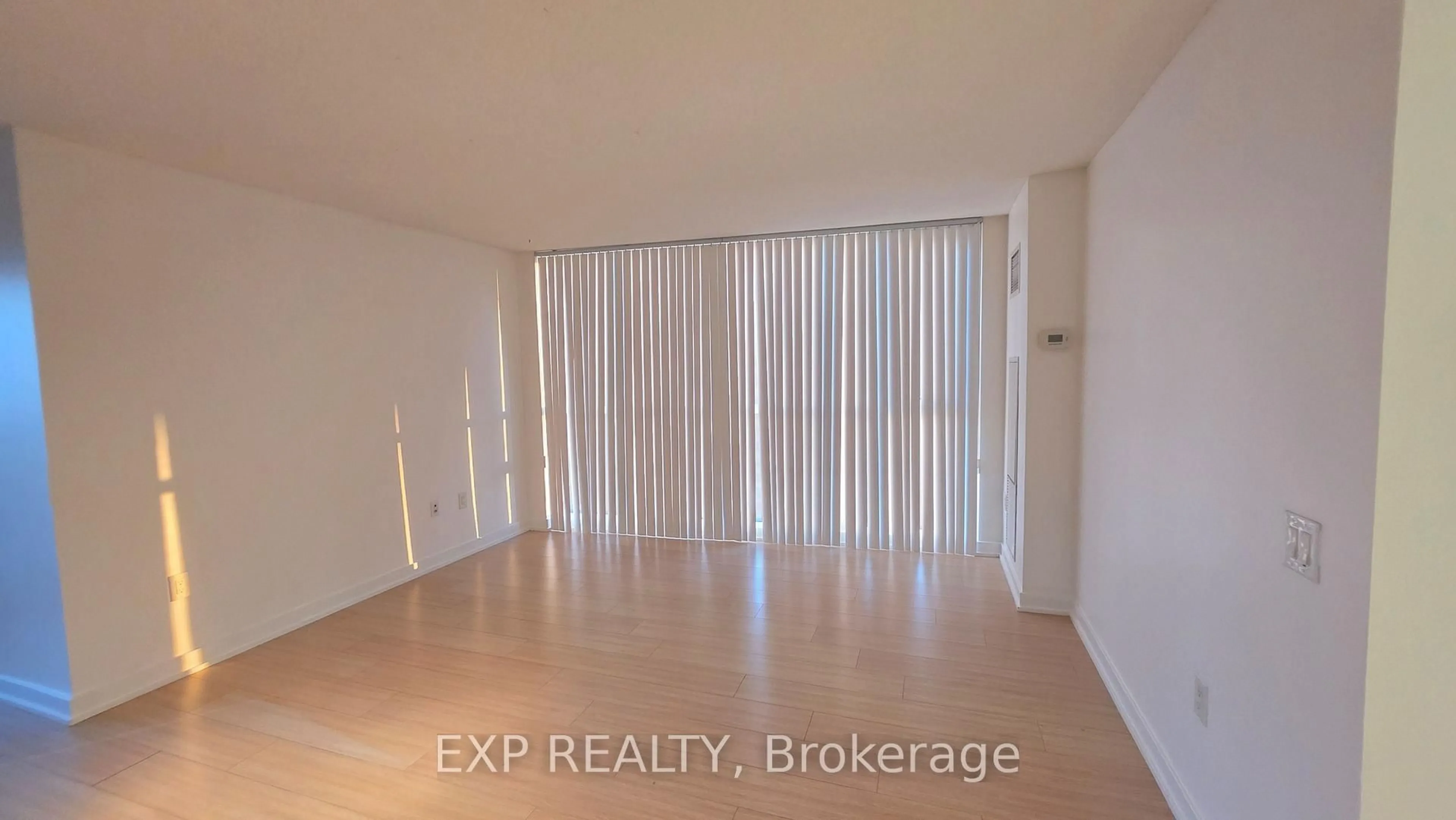 A pic of a room for 85 Queens Wharf Rd #2206, Toronto Ontario M5V 0J9