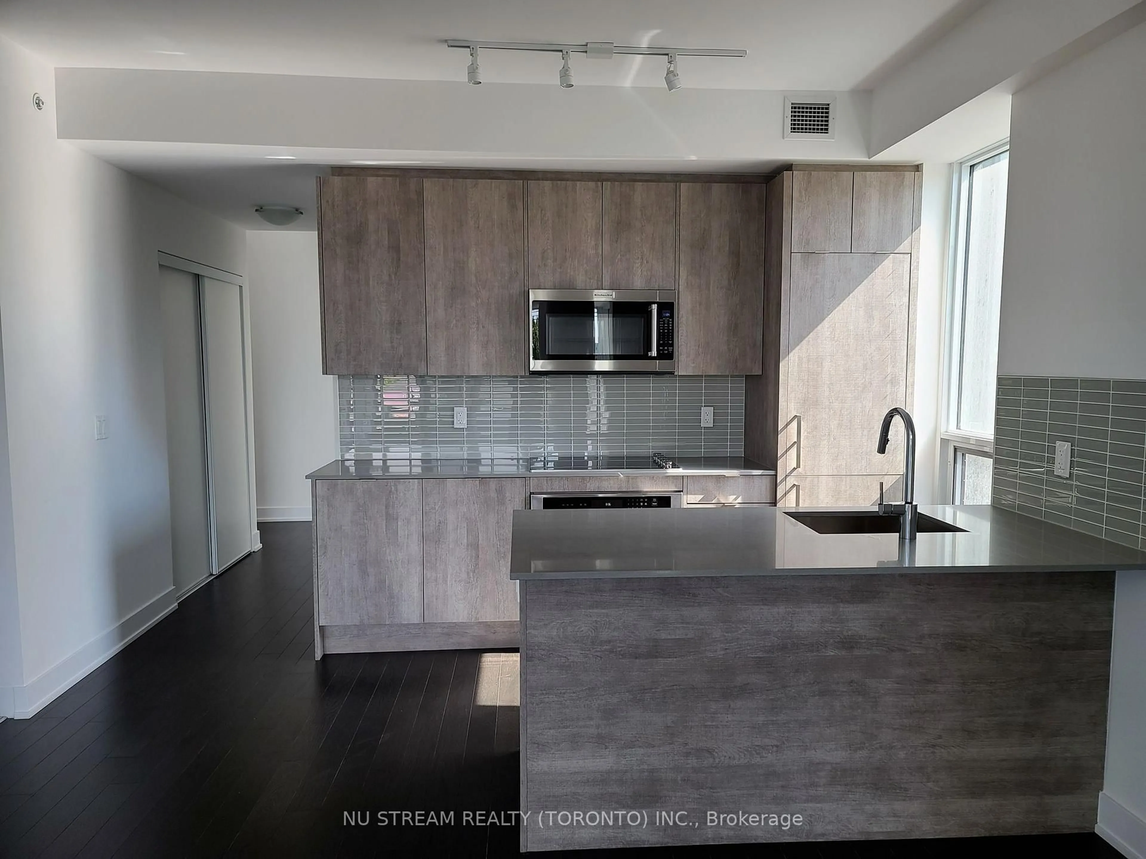 Open concept kitchen, unknown for 181 Bedford Rd #307, Toronto Ontario M5R 0C2
