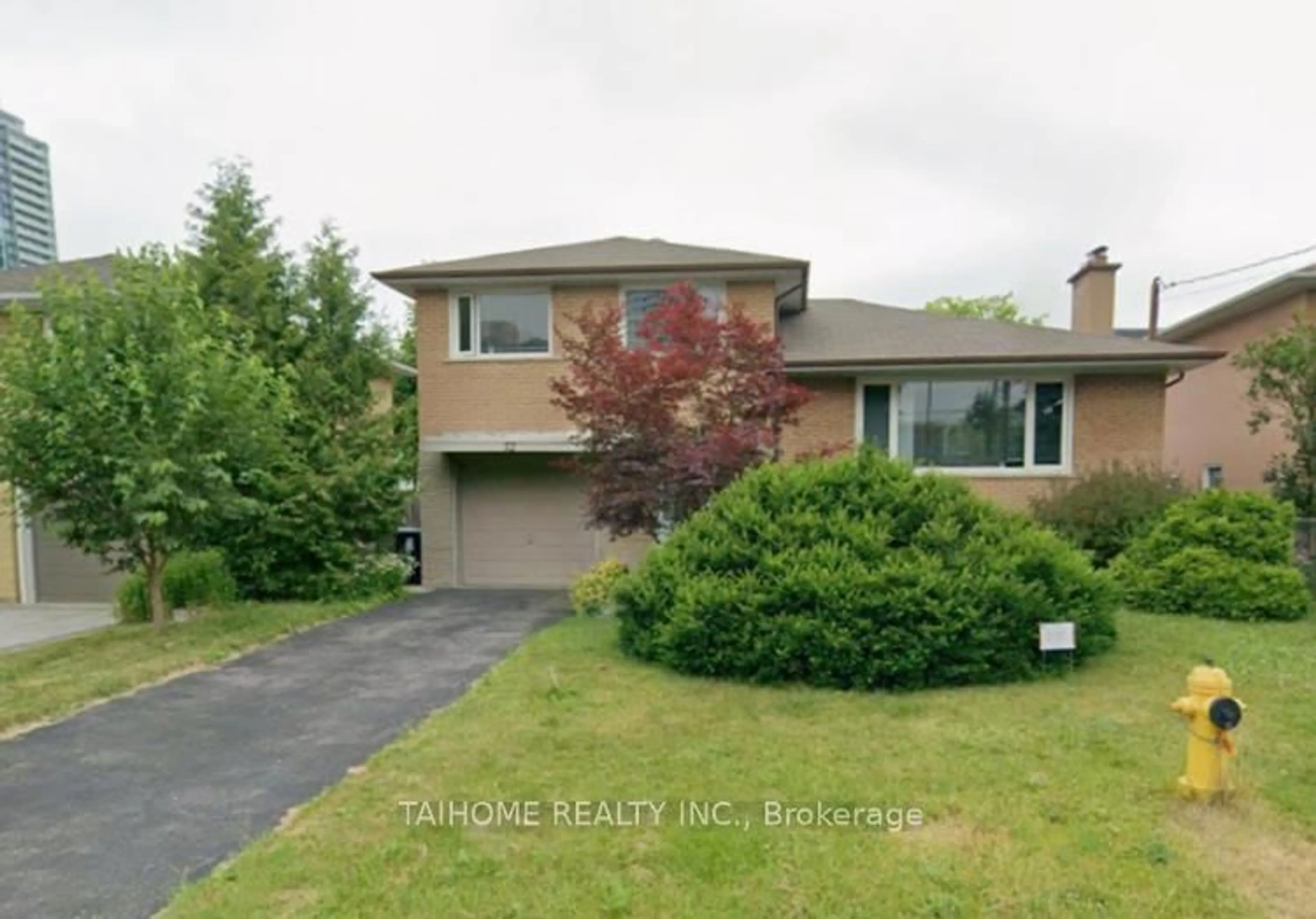 Home with brick exterior material, street for 72 Bowerbank Dr, Toronto Ontario M2M 2A1