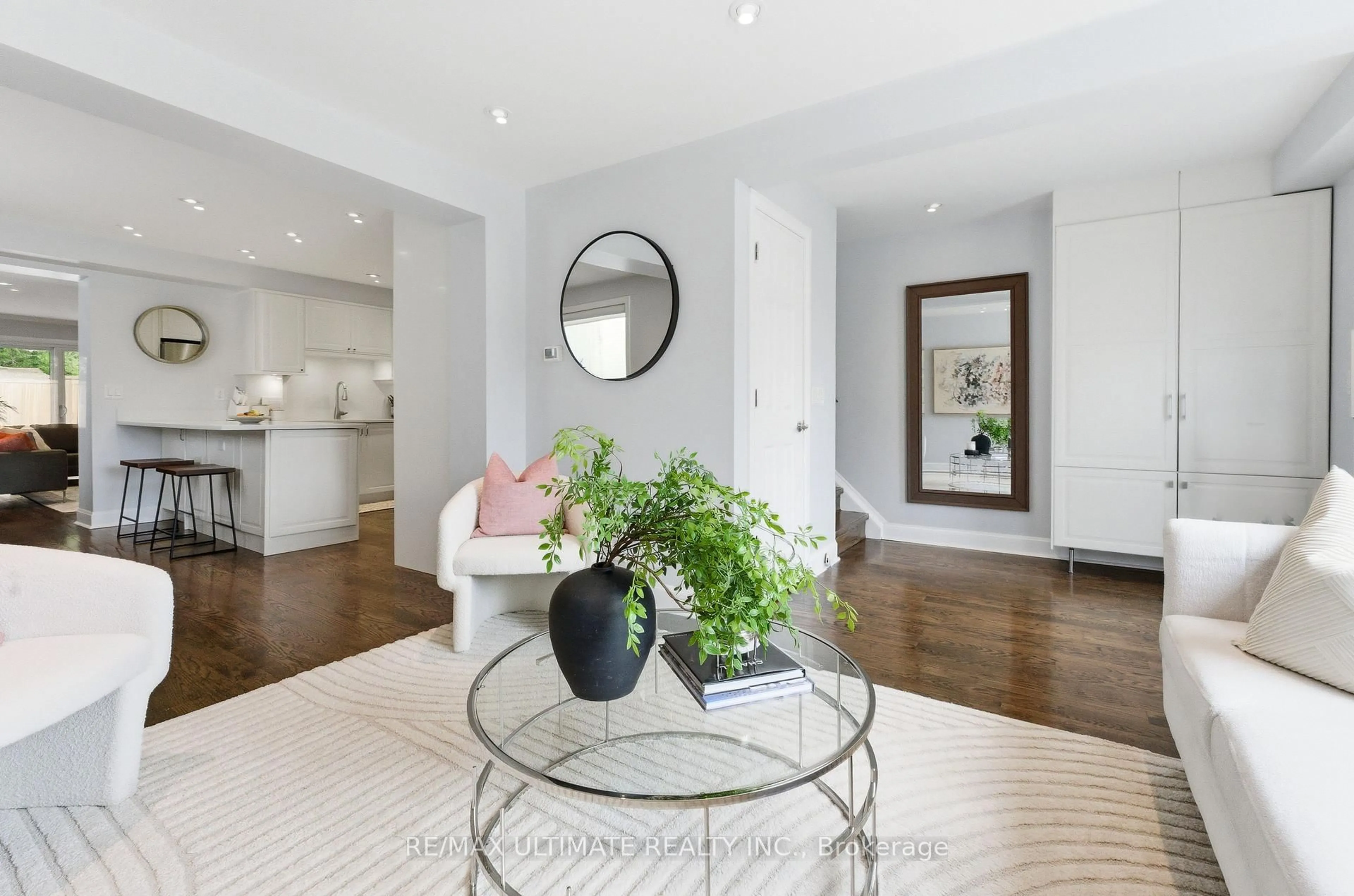 Indoor entryway for 254 Airdrie Rd, Toronto Ontario M4G 1N1
