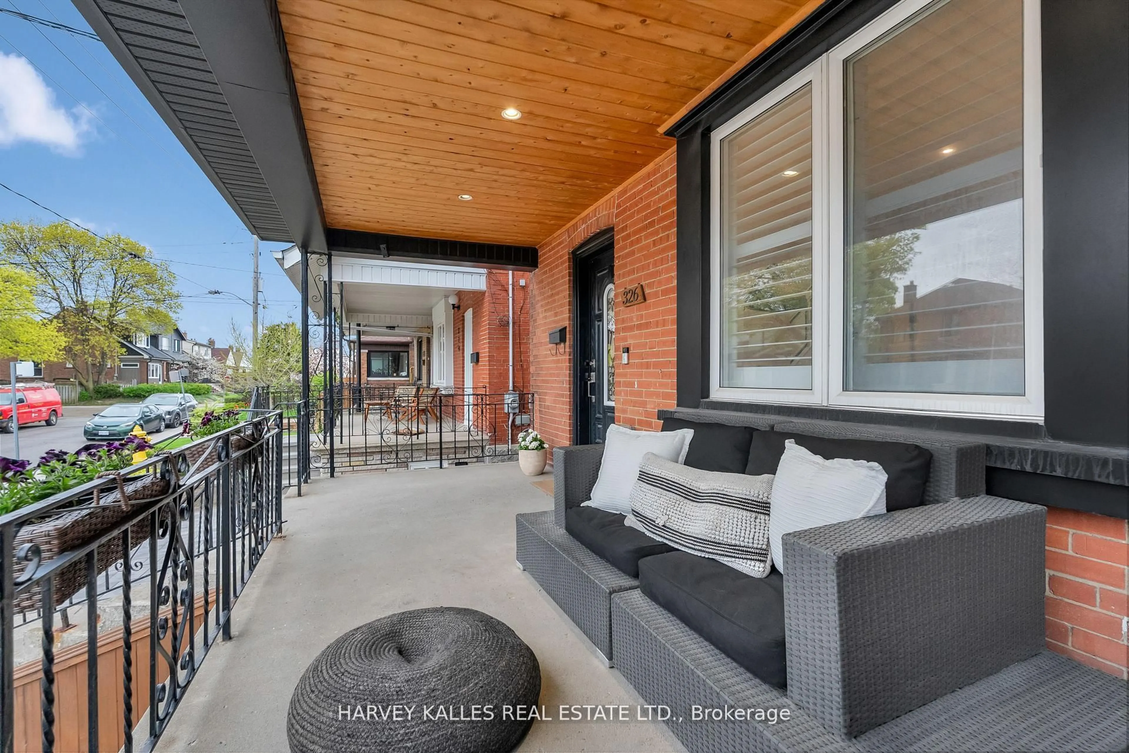 Patio, street for 326 Glenholme Ave, Toronto Ontario M6E 3E3