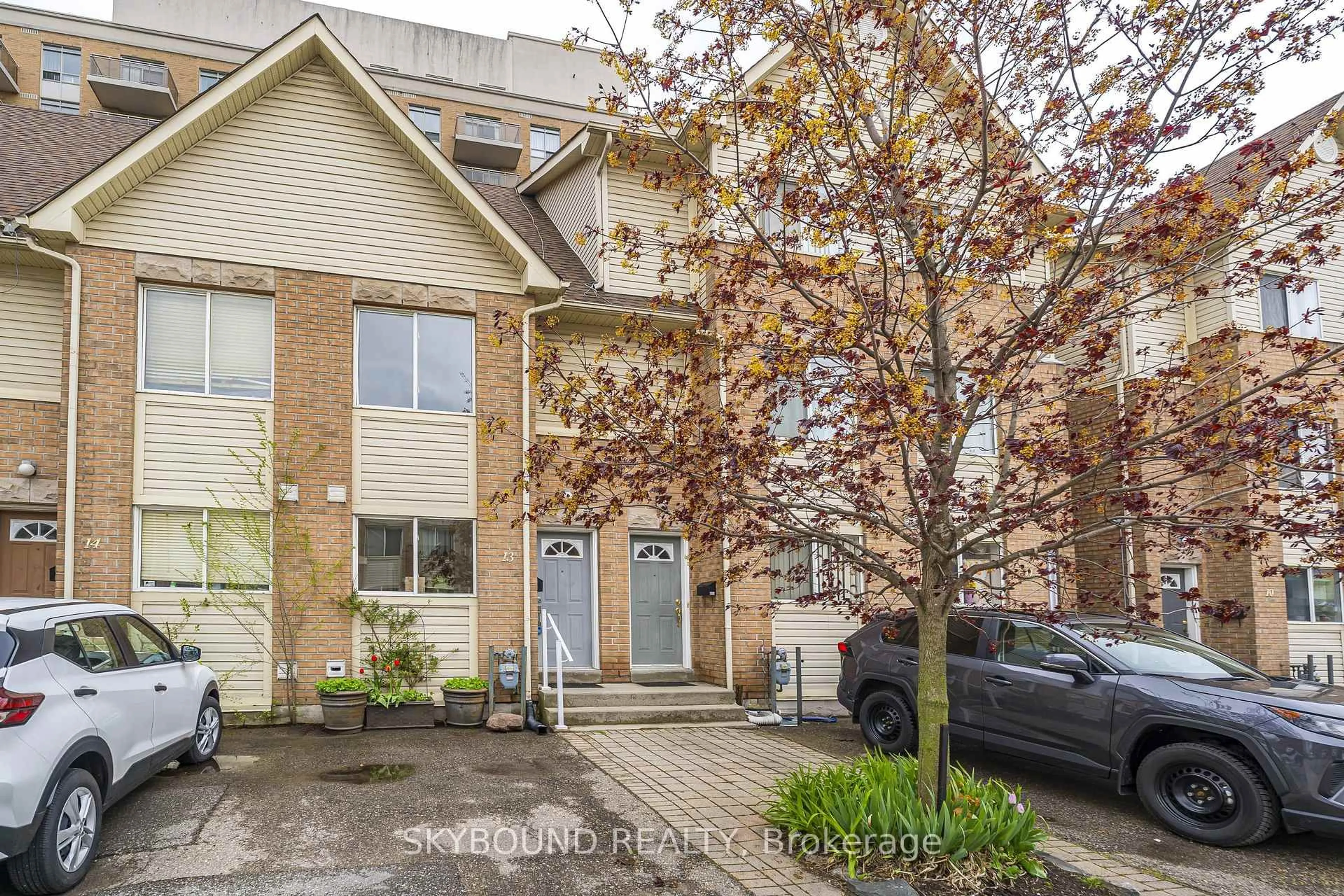 Unknown for 25 Replin Rd ## 13, Toronto Ontario M6A 2M8
