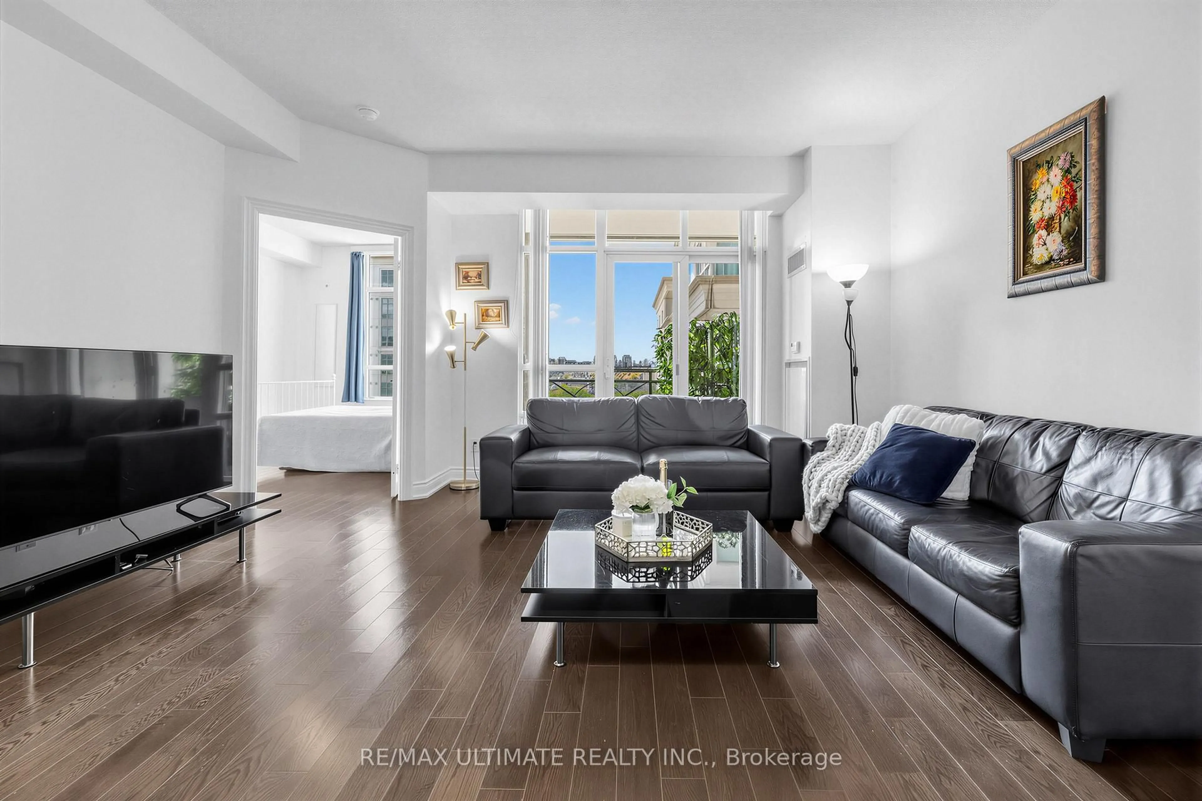 Living room with furniture, unknown for 20 Bloorview Pl #1003, Toronto Ontario M2J 0A6