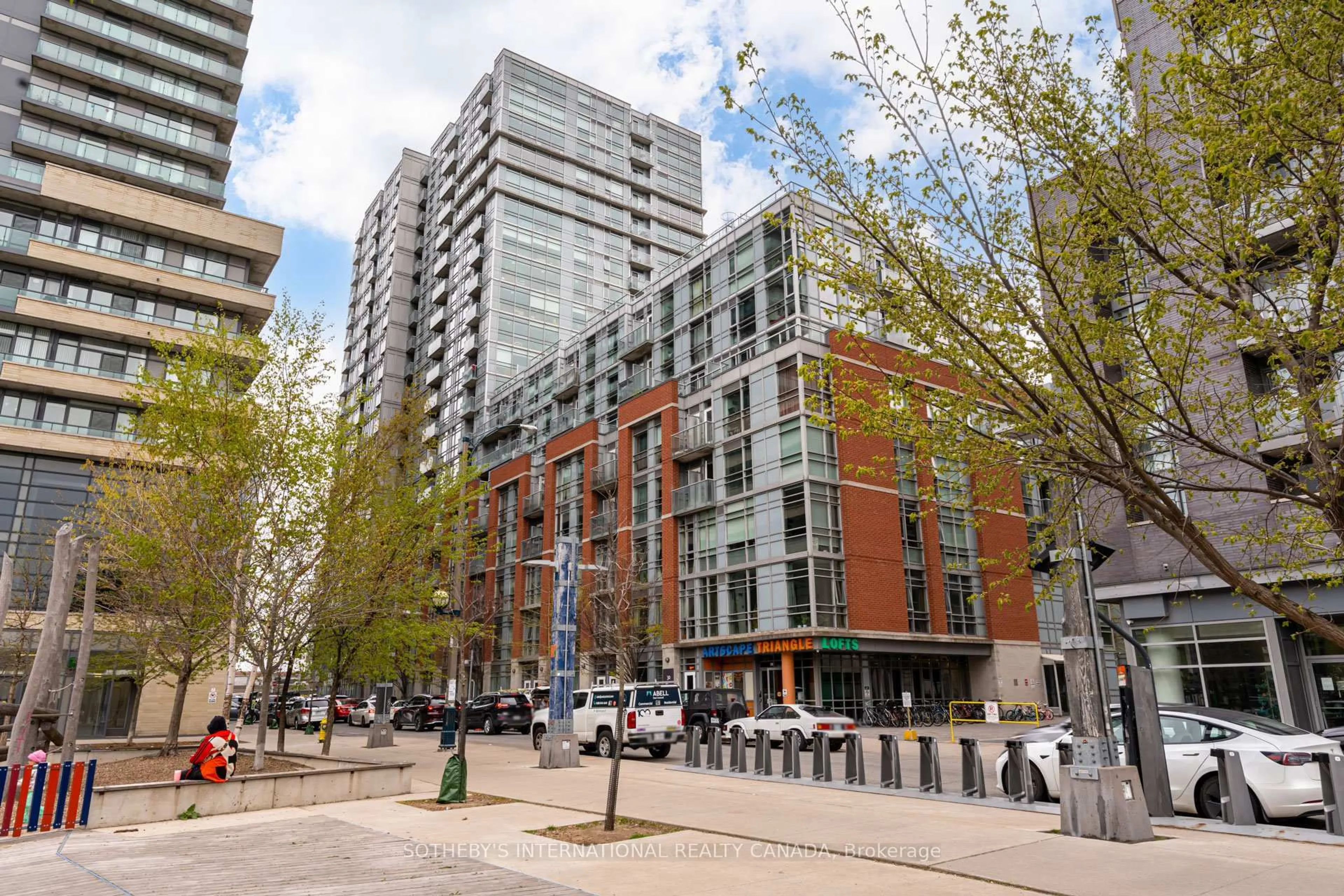 Patio, street for 150 Sudbury St #916, Toronto Ontario M6J 3S8