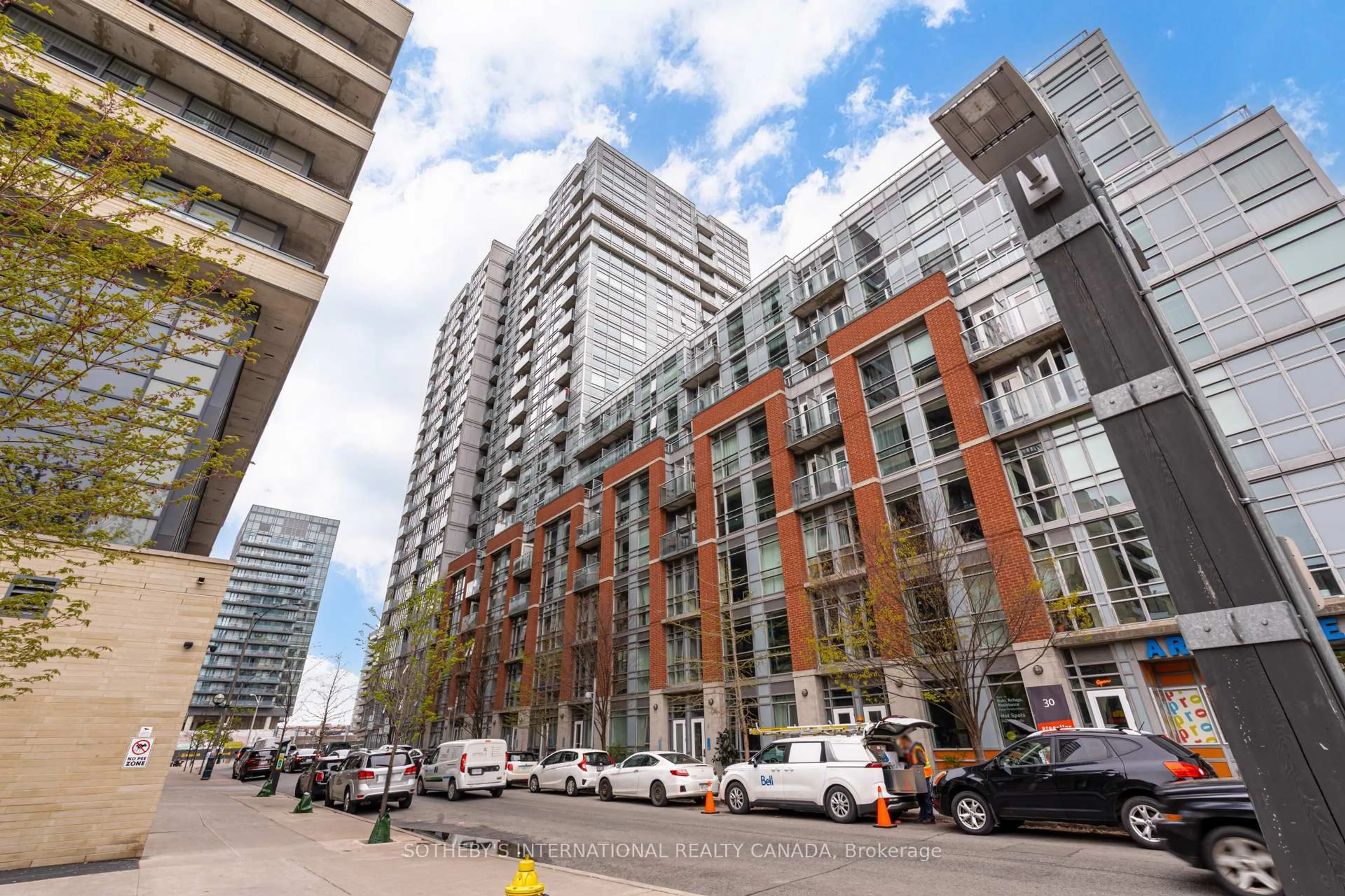 Patio, street for 150 Sudbury St #916, Toronto Ontario M6J 3S8