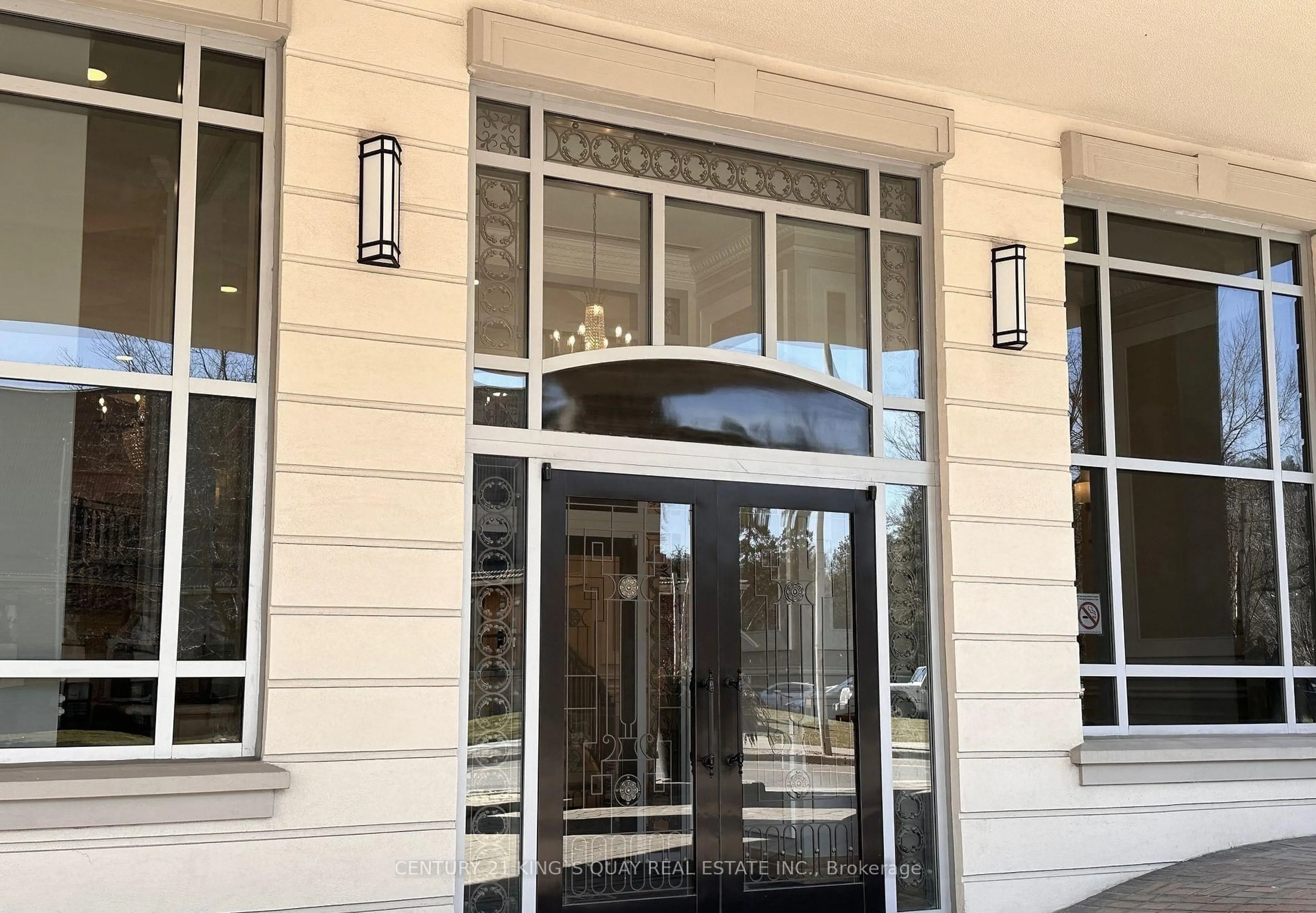 Indoor foyer for 10 Old York Mills Rd #206, Toronto Ontario M2P 2G6