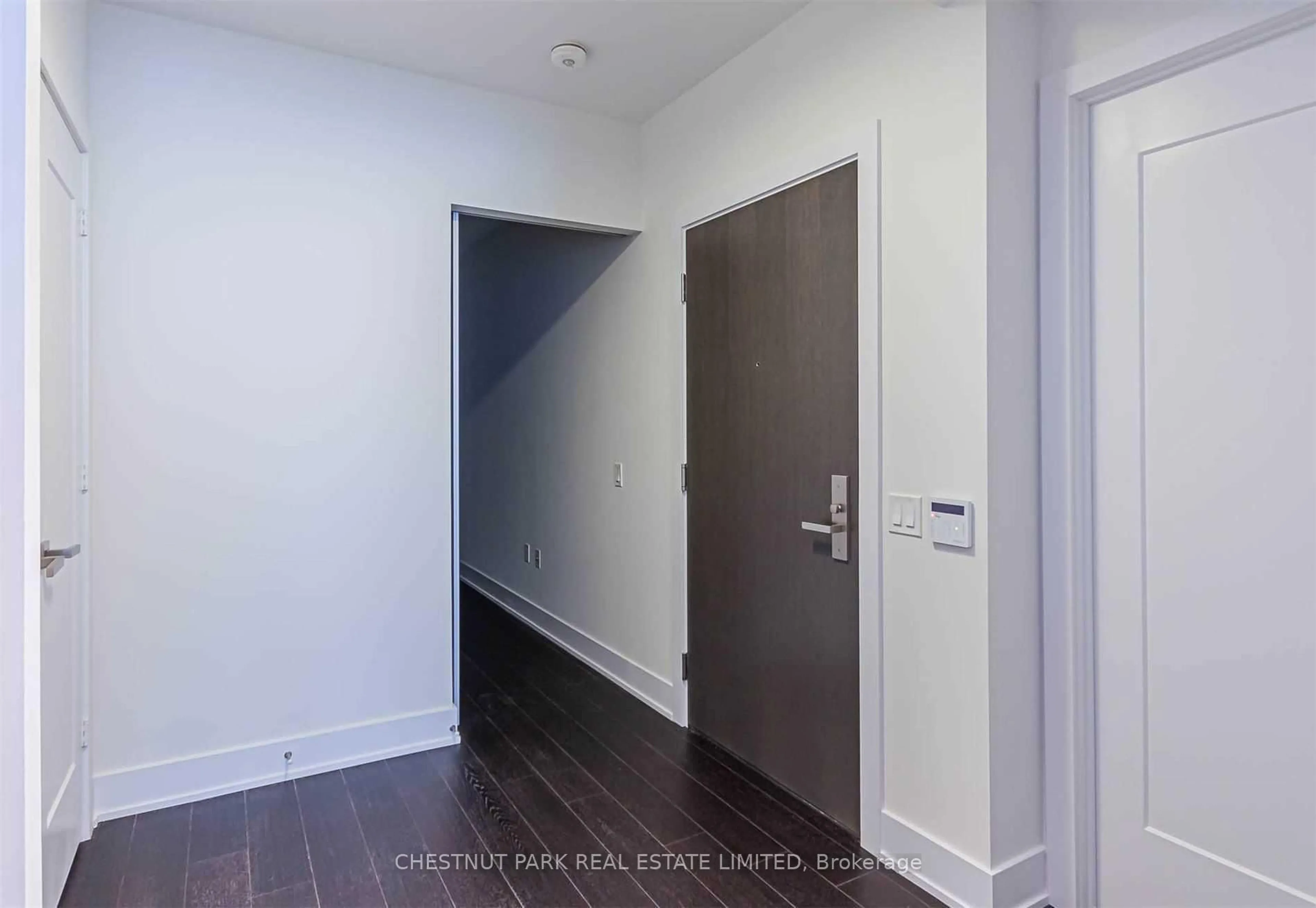 Indoor entryway for 6 Jackes Ave #405, Toronto Ontario M4T 1E5