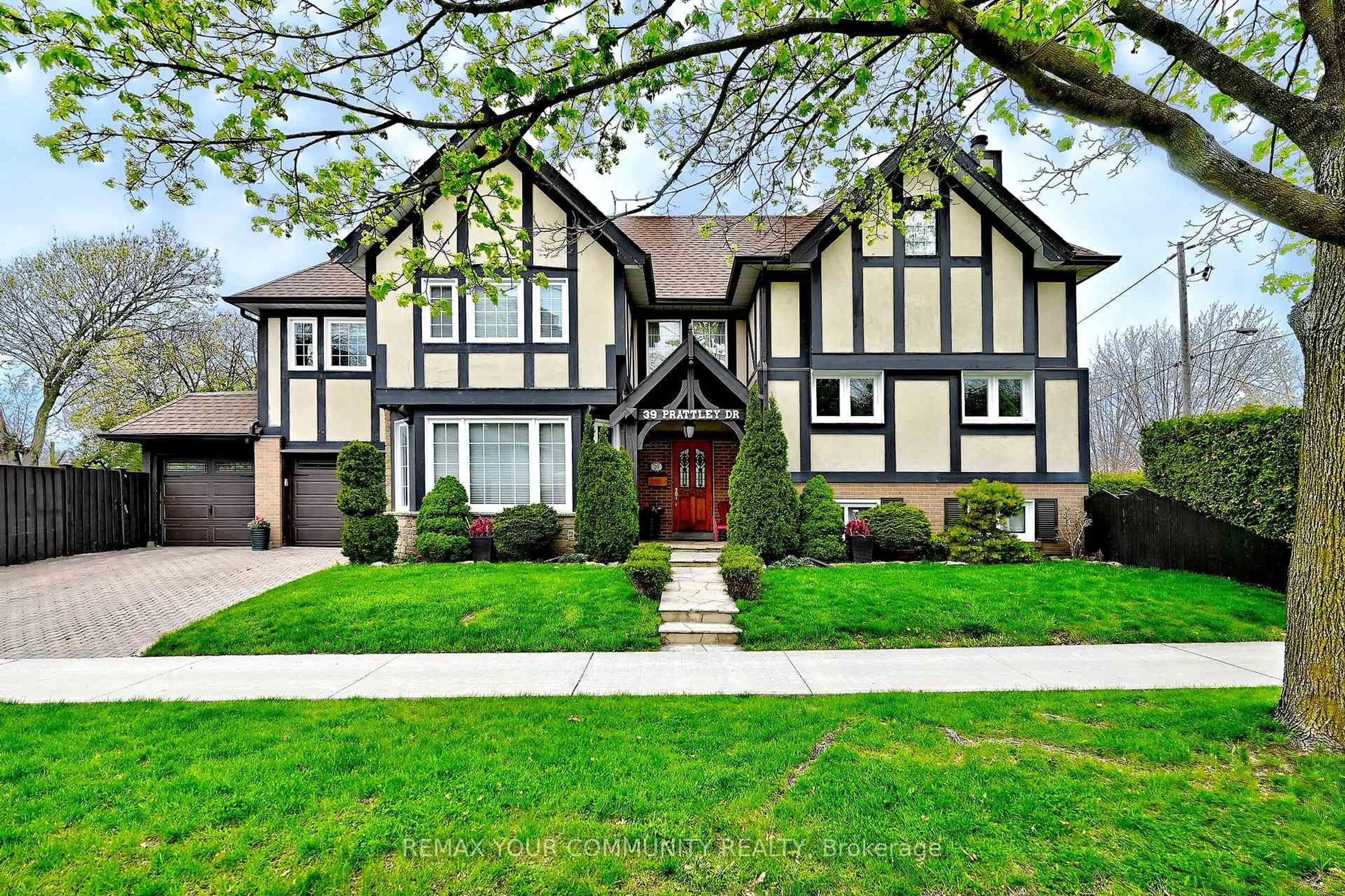 Home with brick exterior material, street for 39 Prattley Dr, Toronto Ontario M2J 2K1