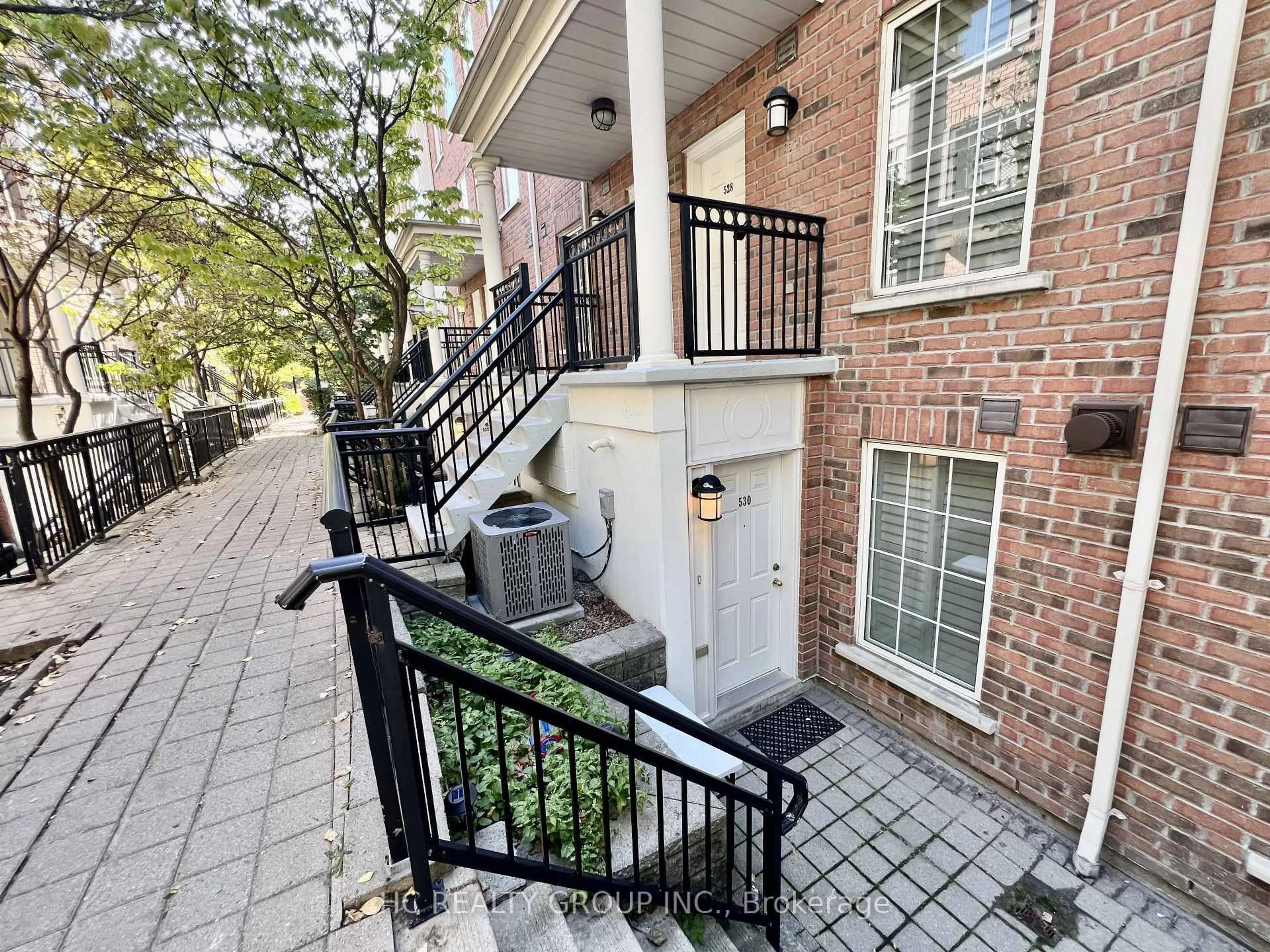 Patio, street for 3 Everson Dr #530, Toronto Ontario M2N 7C2
