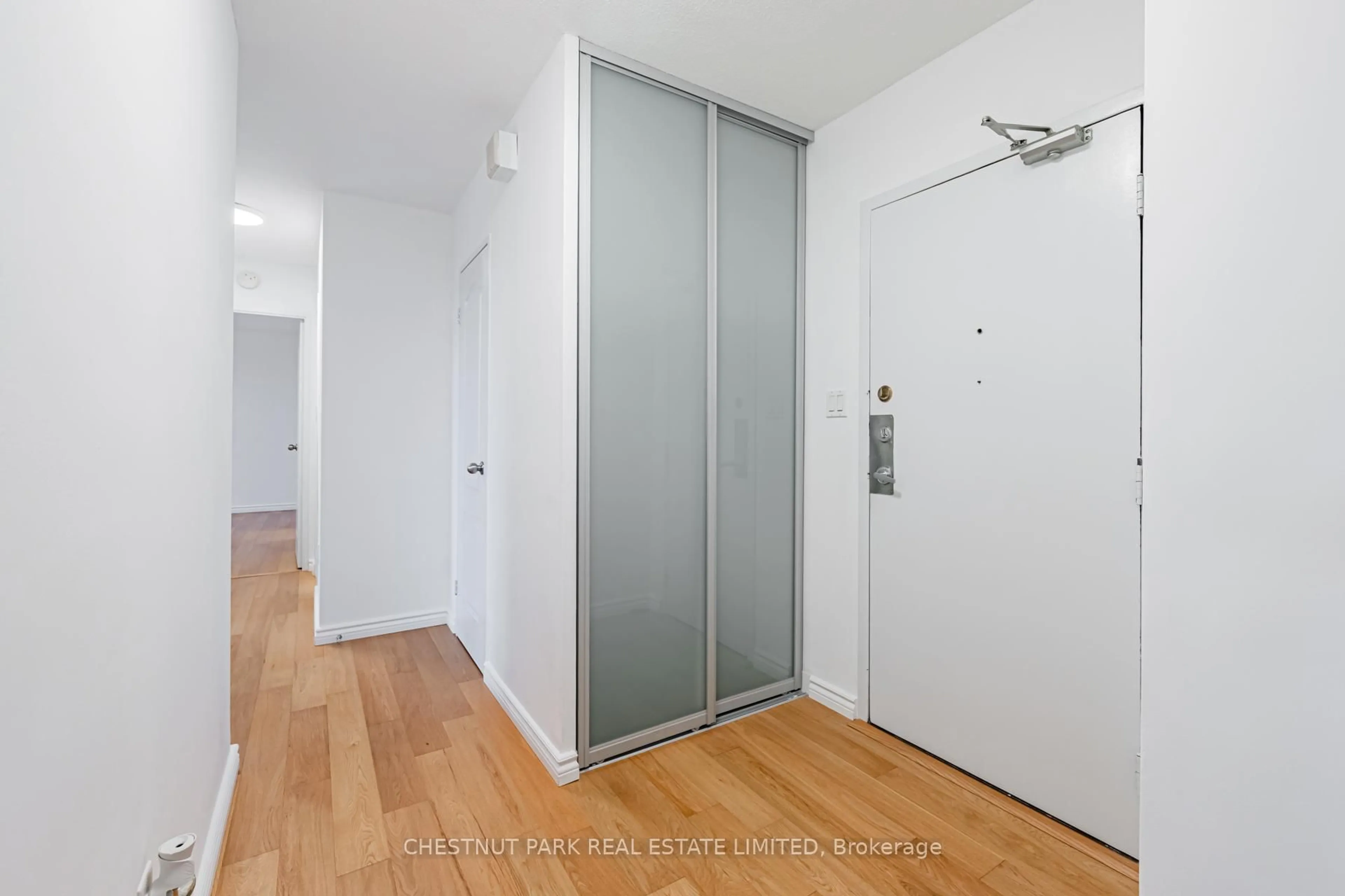 Unknown for 60 Pavane Linkway #206, Toronto Ontario M3C 1A1