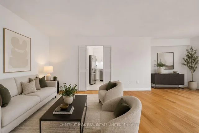 60 Pavane Linkway #206, Toronto 4