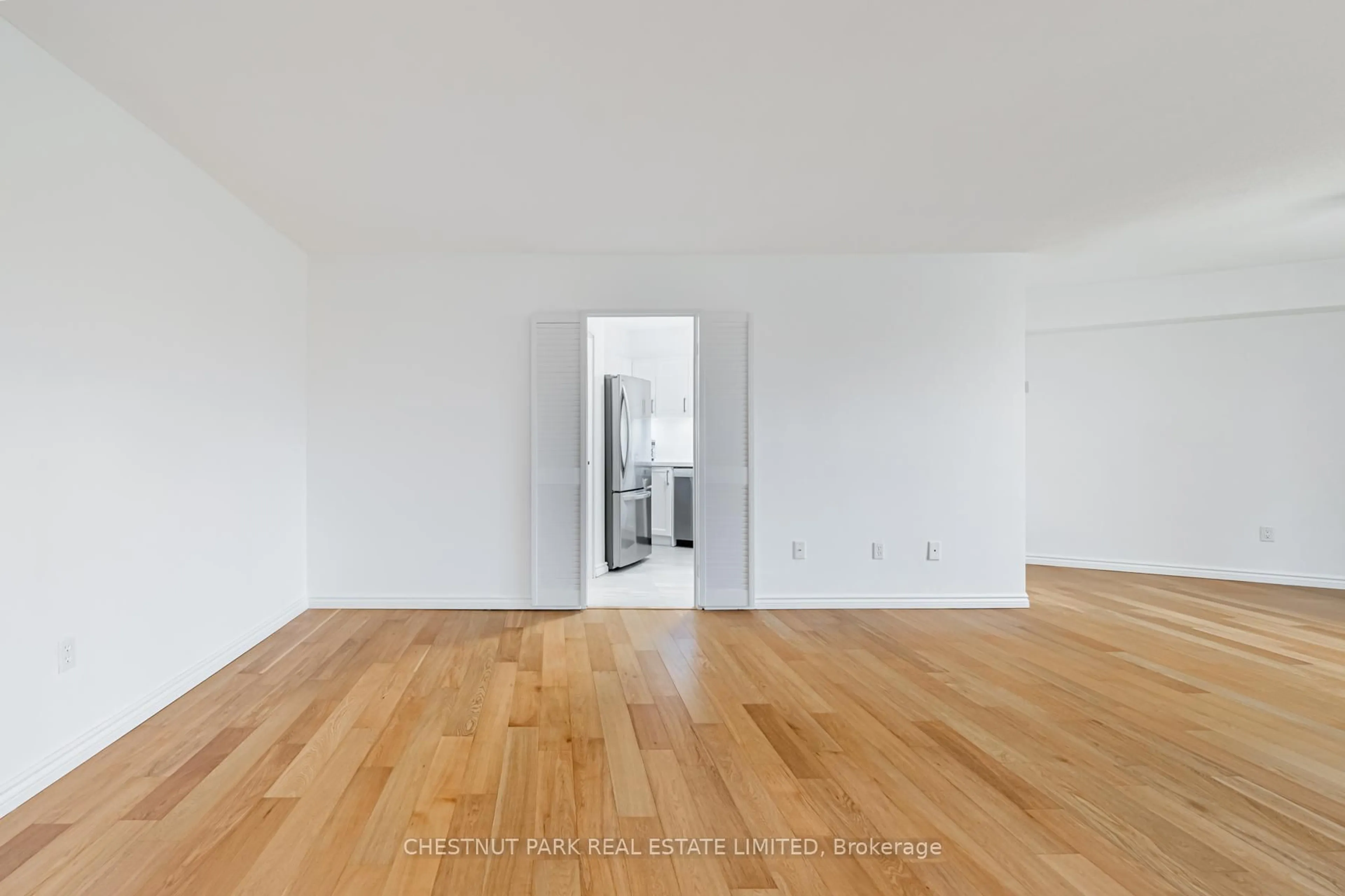 A pic of a room for 60 Pavane Linkway #206, Toronto Ontario M3C 1A1