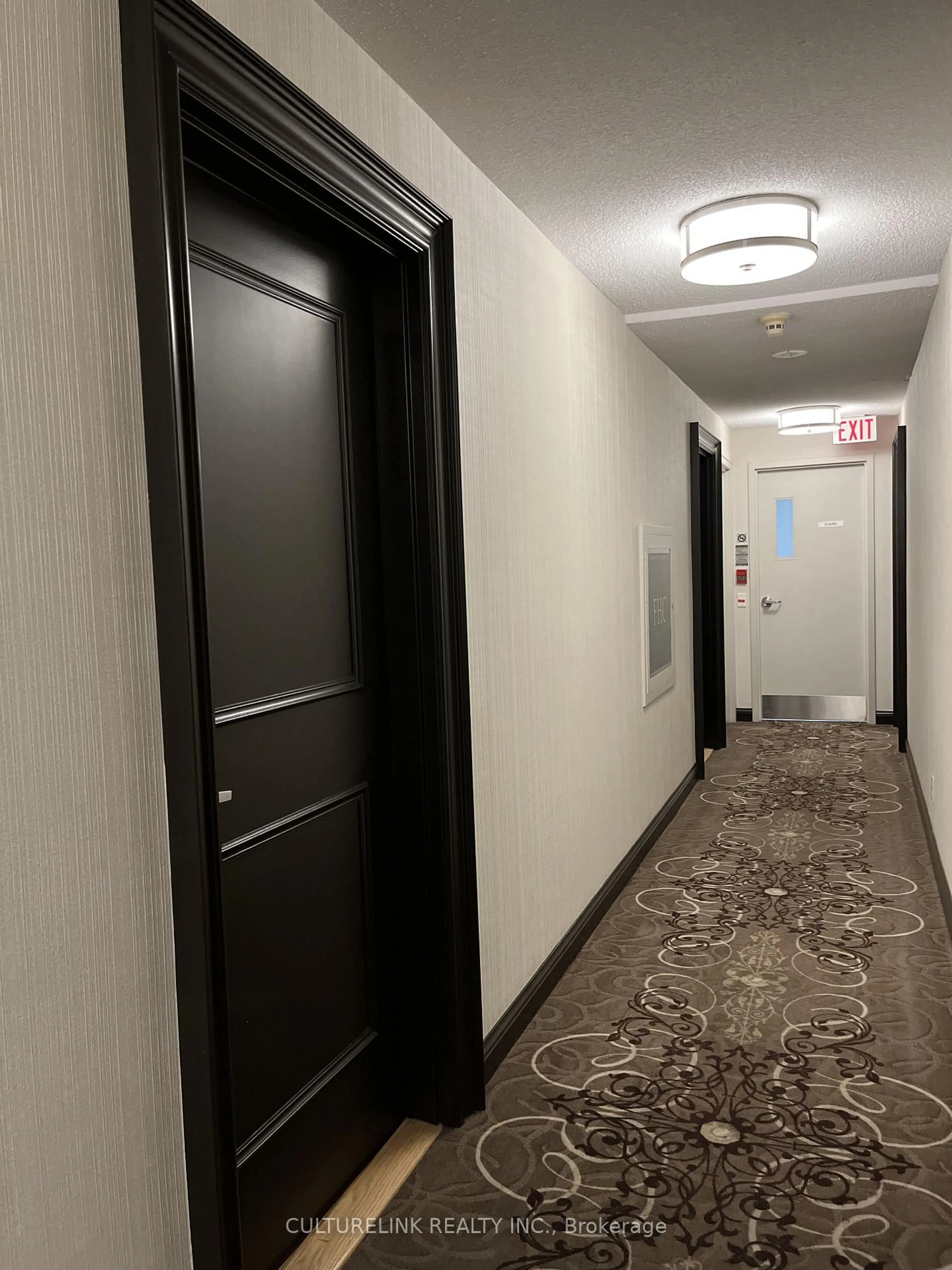 Unknown for 28 Sommerset Way #1502, Toronto Ontario M2N 6W7