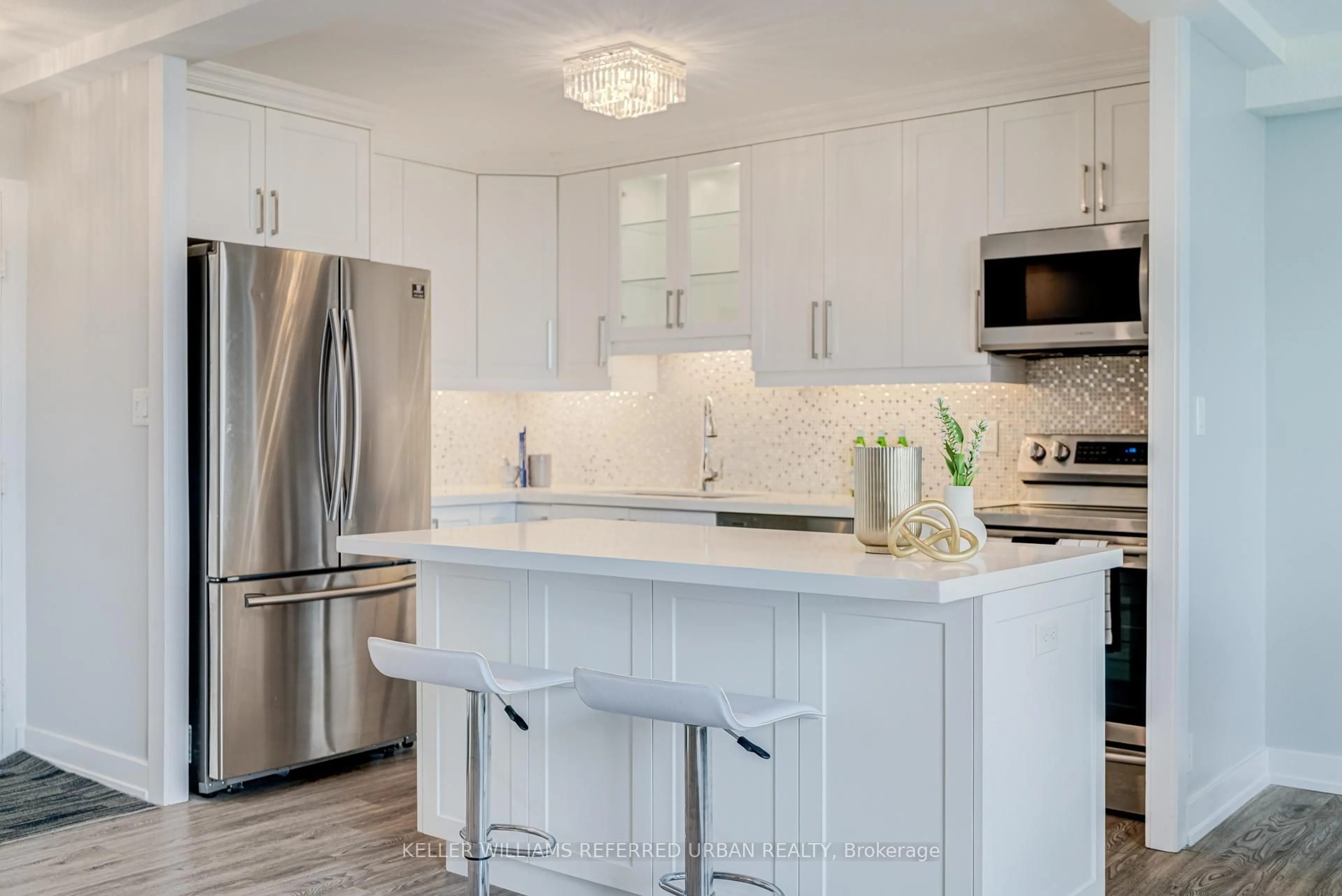 Open concept kitchen, unknown for 10 Edgecliff Gfwy #1417, Toronto Ontario M3C 3A3