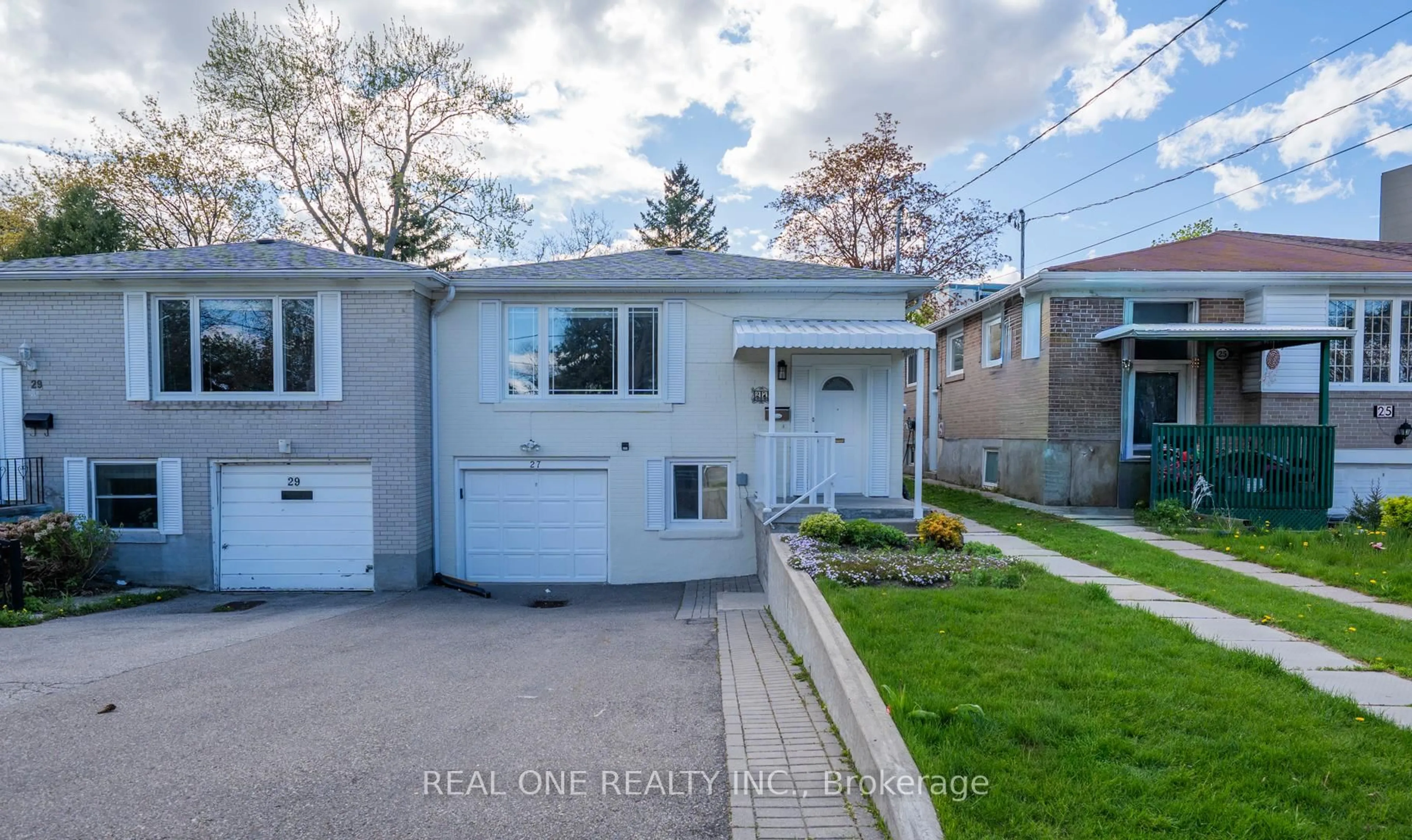 Home with vinyl exterior material, street for 27 Elise Terr, Toronto Ontario M2R 2W9