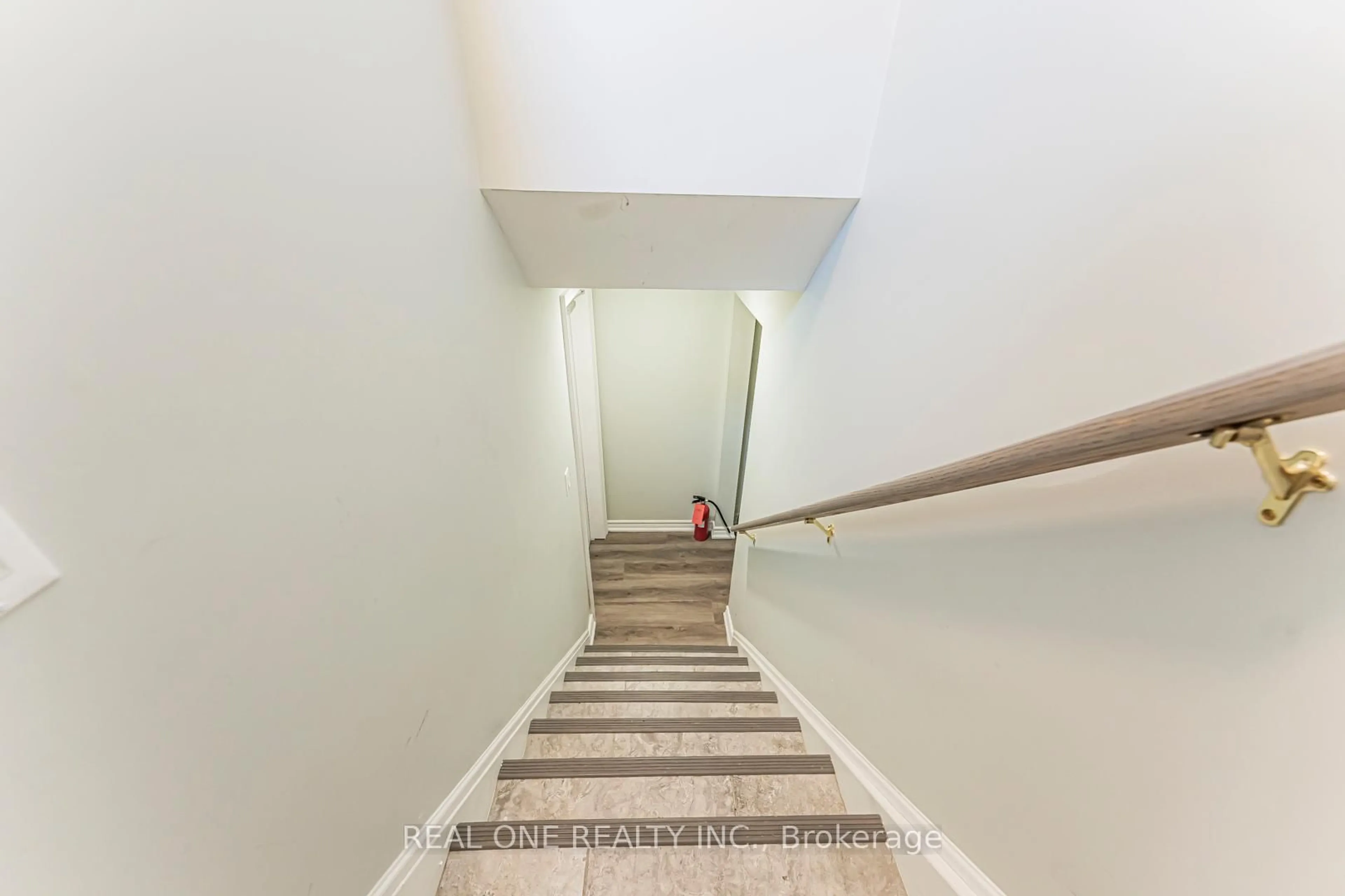 Stairs for 27 Elise Terr, Toronto Ontario M2R 2W9