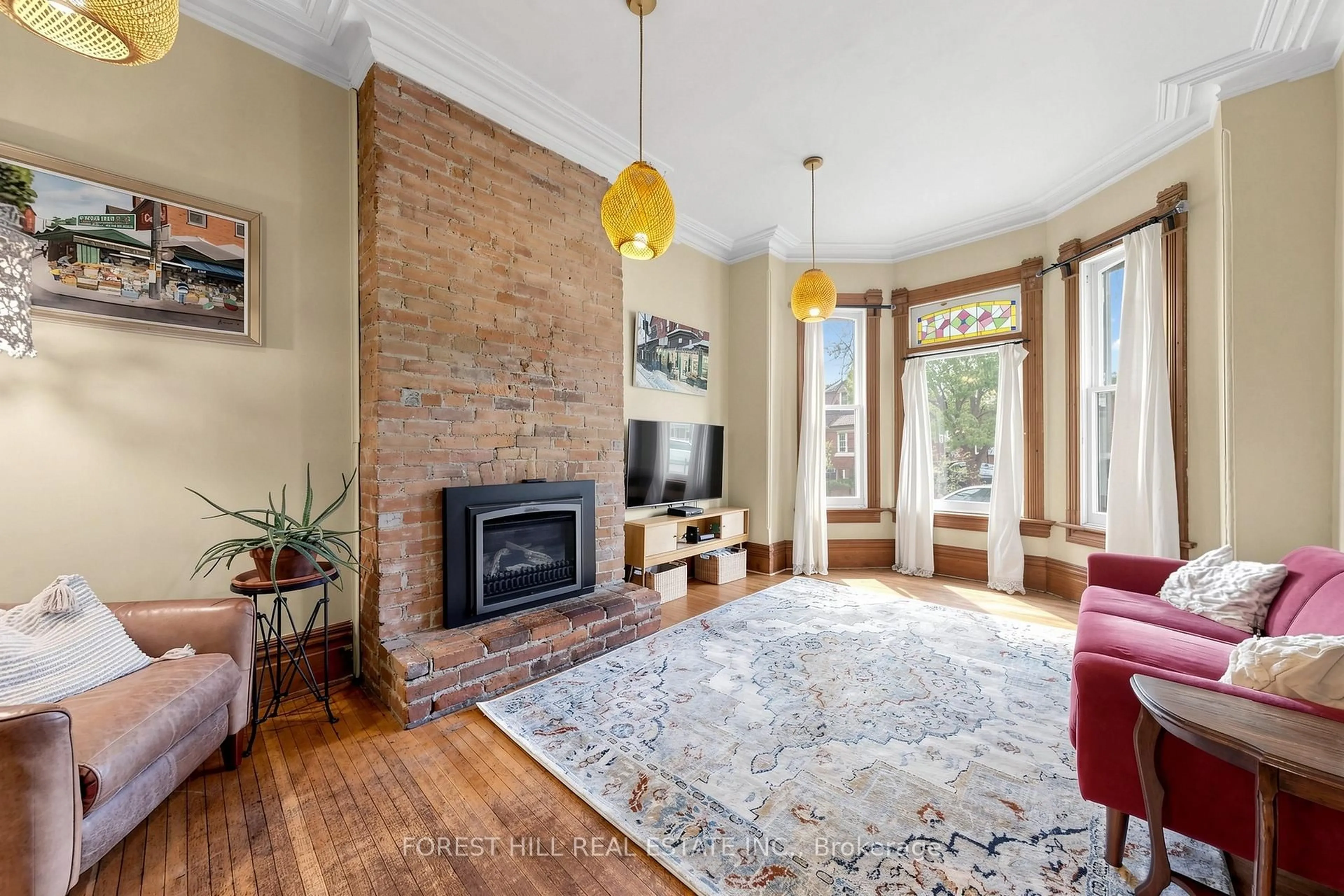 Living room with furniture, unknown for 58 Nassau St, Toronto Ontario M5T 1M2
