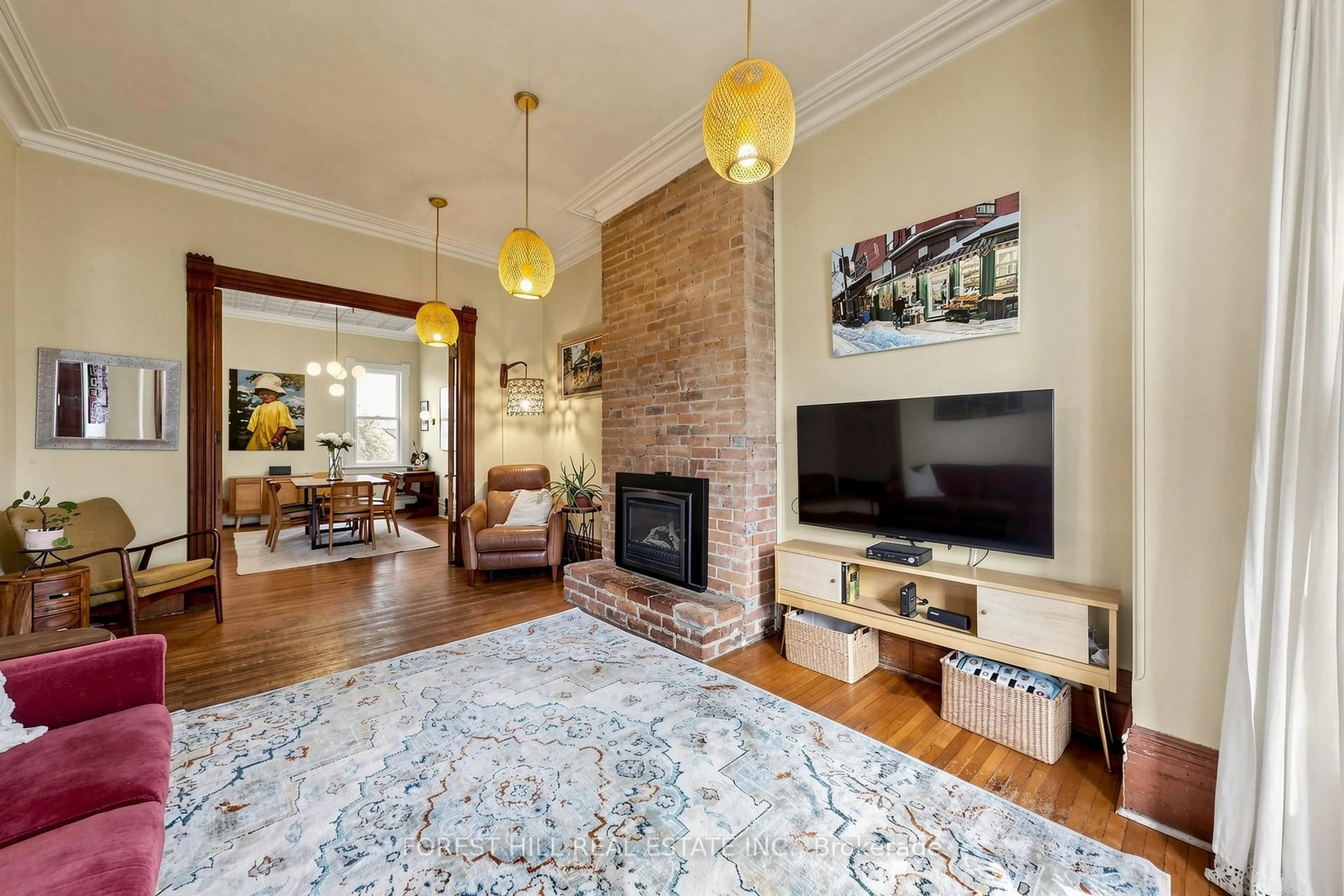 Living room with furniture, unknown for 58 Nassau St, Toronto Ontario M5T 1M2
