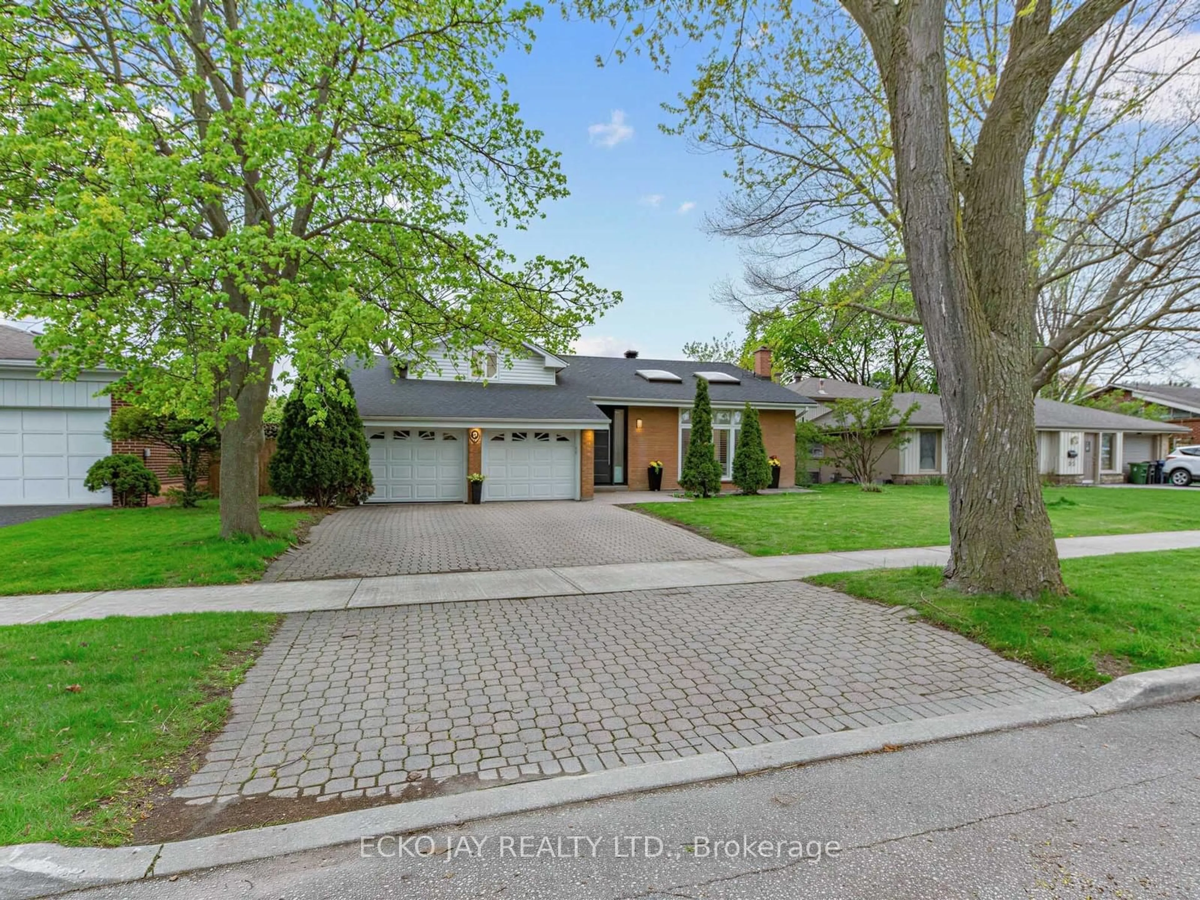 Home with brick exterior material, street for 27 Silkwood Cres, Toronto Ontario M2J 1H1