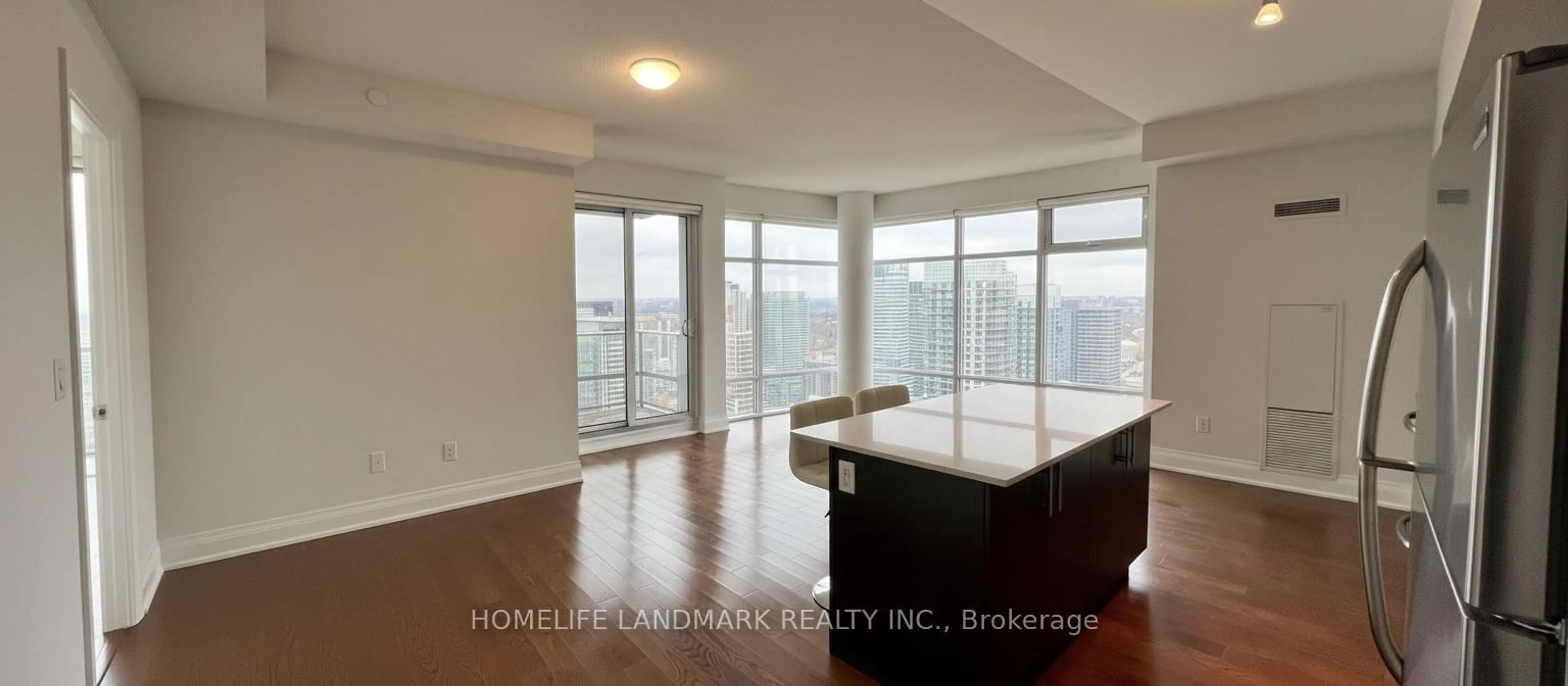 A pic of a room for 2191 Yonge St #4211, Toronto Ontario M4S 3H8