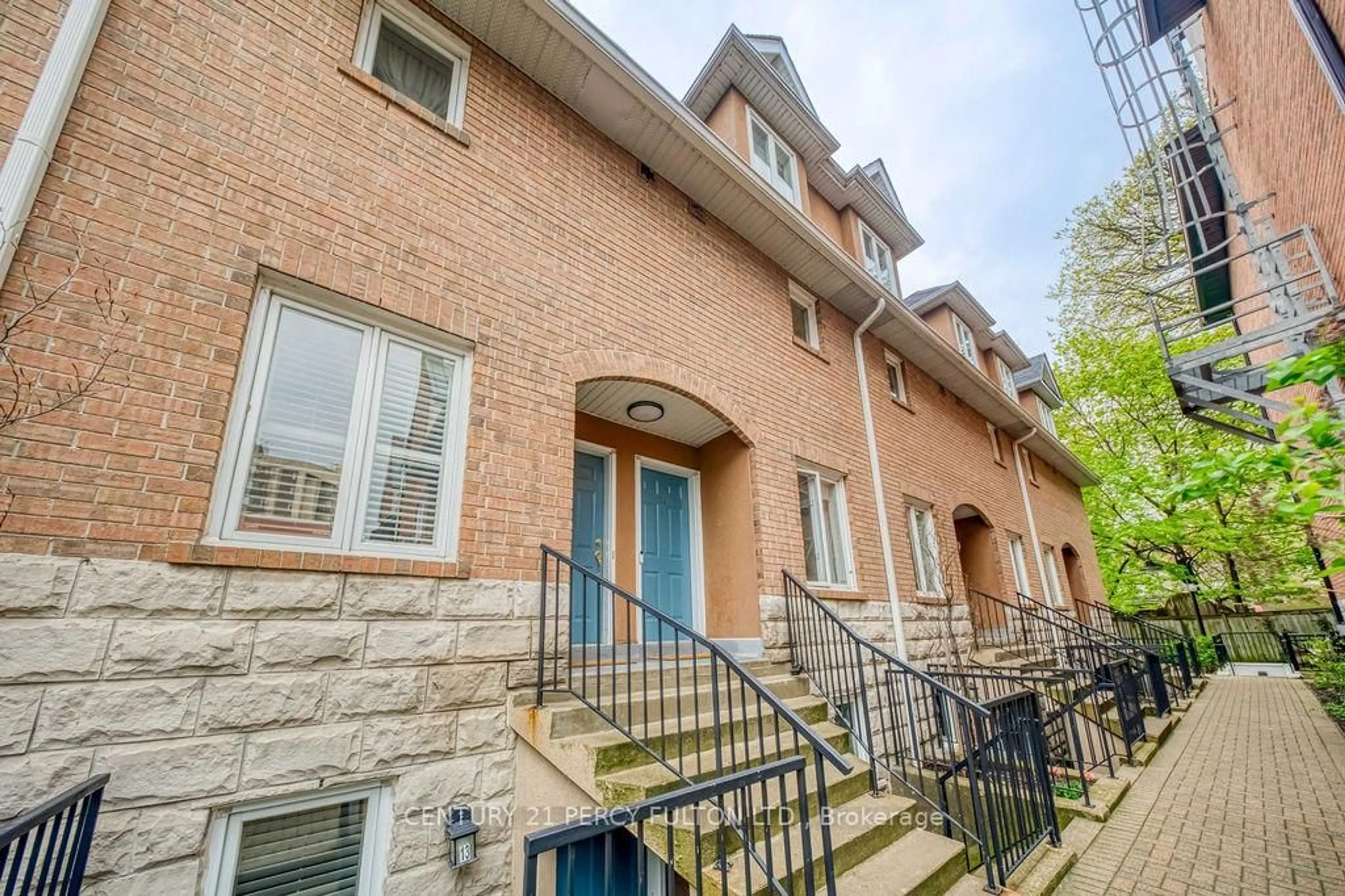 Home with brick exterior material, street for 228 St. George St #TH 15, Toronto Ontario M5R 2N5