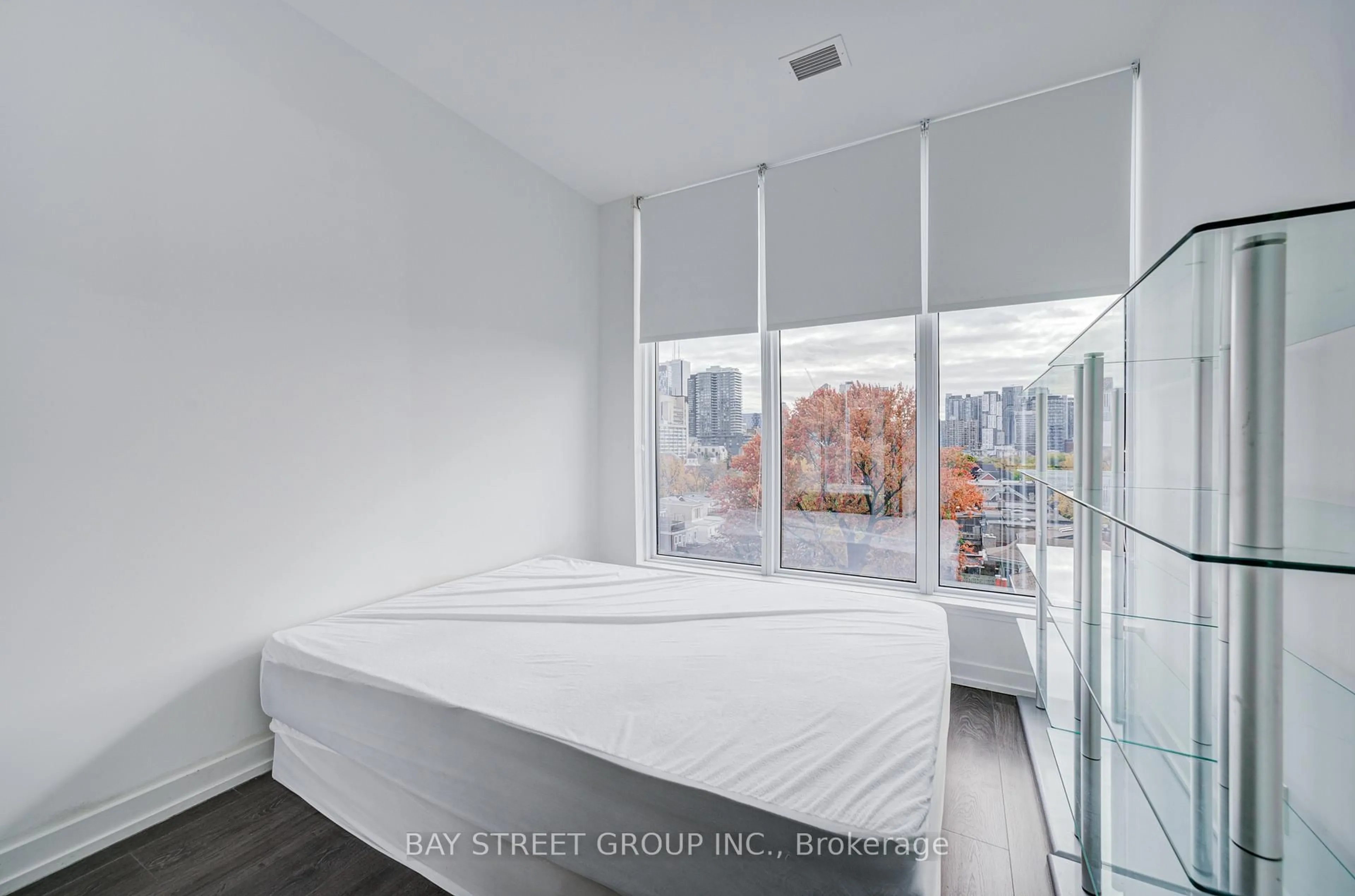 Bedroom with bed, unknown for 203 College St #612, Toronto Ontario M5T 1P9