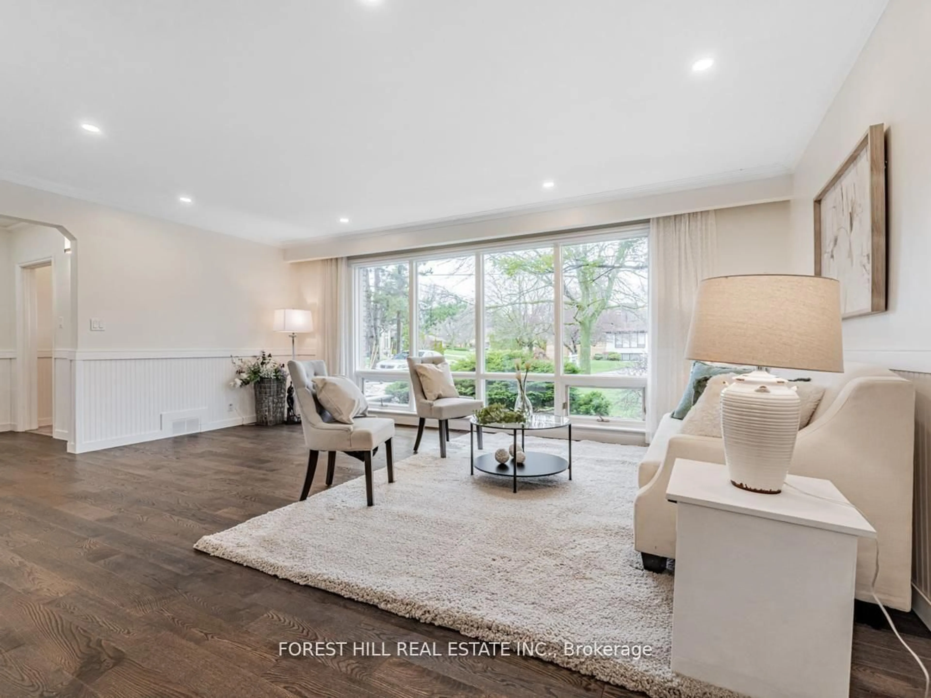 Living room with furniture, unknown for 137 Citation Dr, Toronto Ontario M2K 1T3