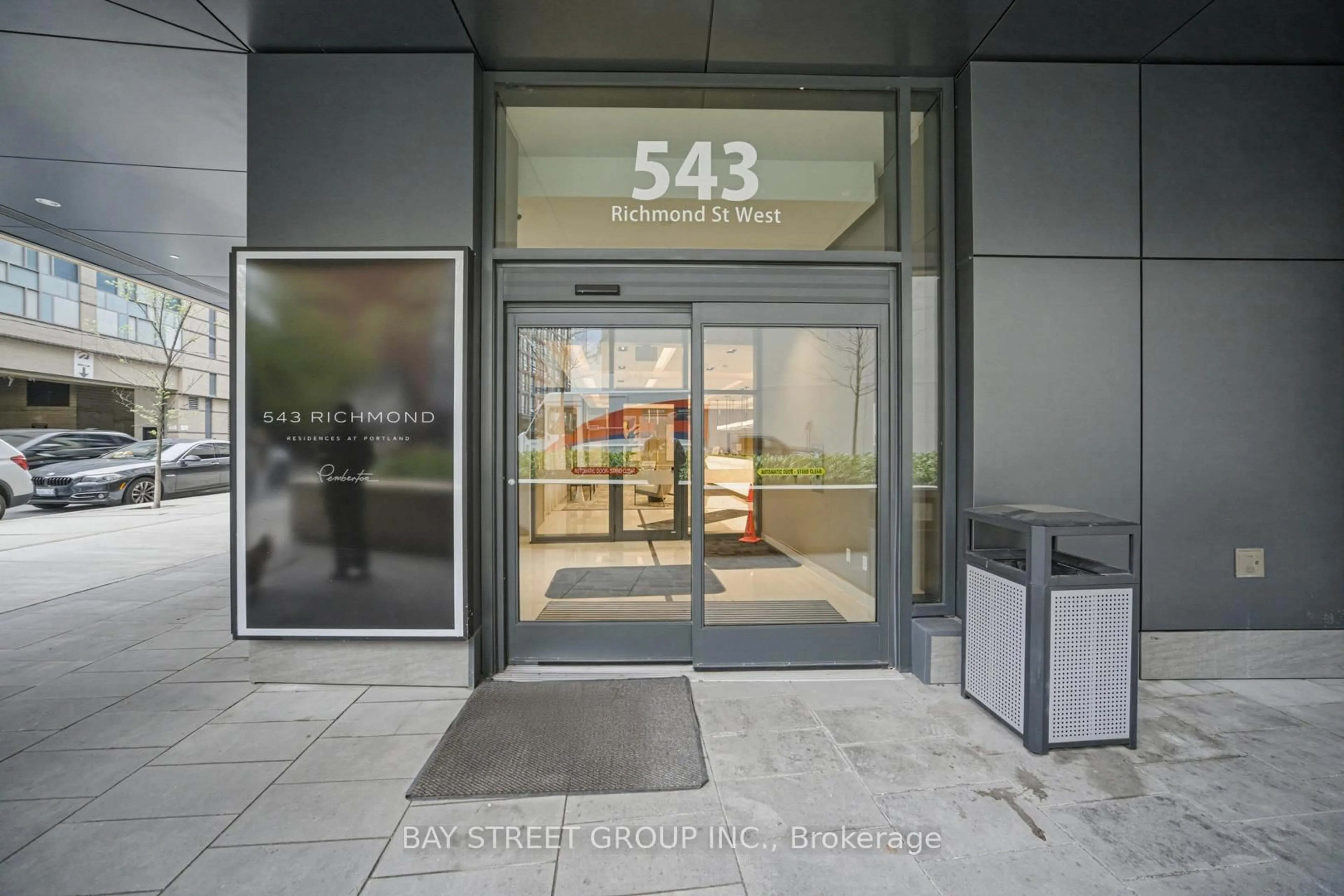 Indoor foyer for 543 Richmond St #701, Toronto Ontario M5V 0W9