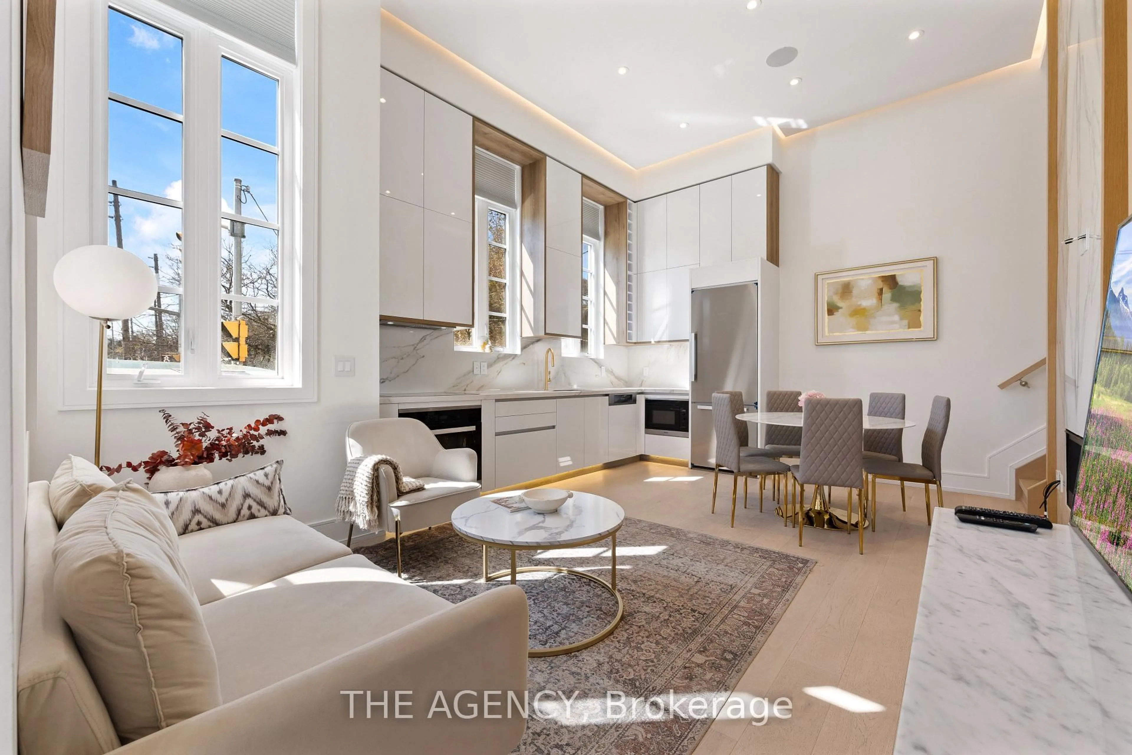 Living room with furniture, ceramic/tile floor for 1202 Avenue Rd, Toronto Ontario M5N 2G4