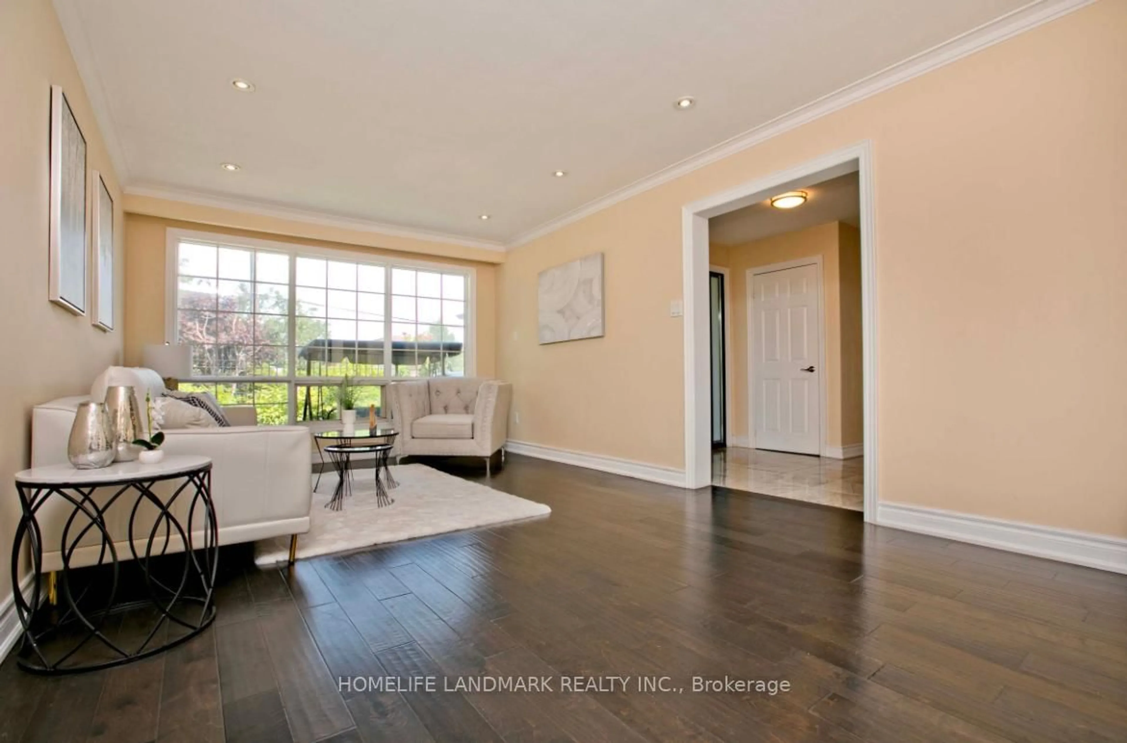 Indoor foyer for 157 Pleasant View Dr, Toronto Ontario M2J 3R3