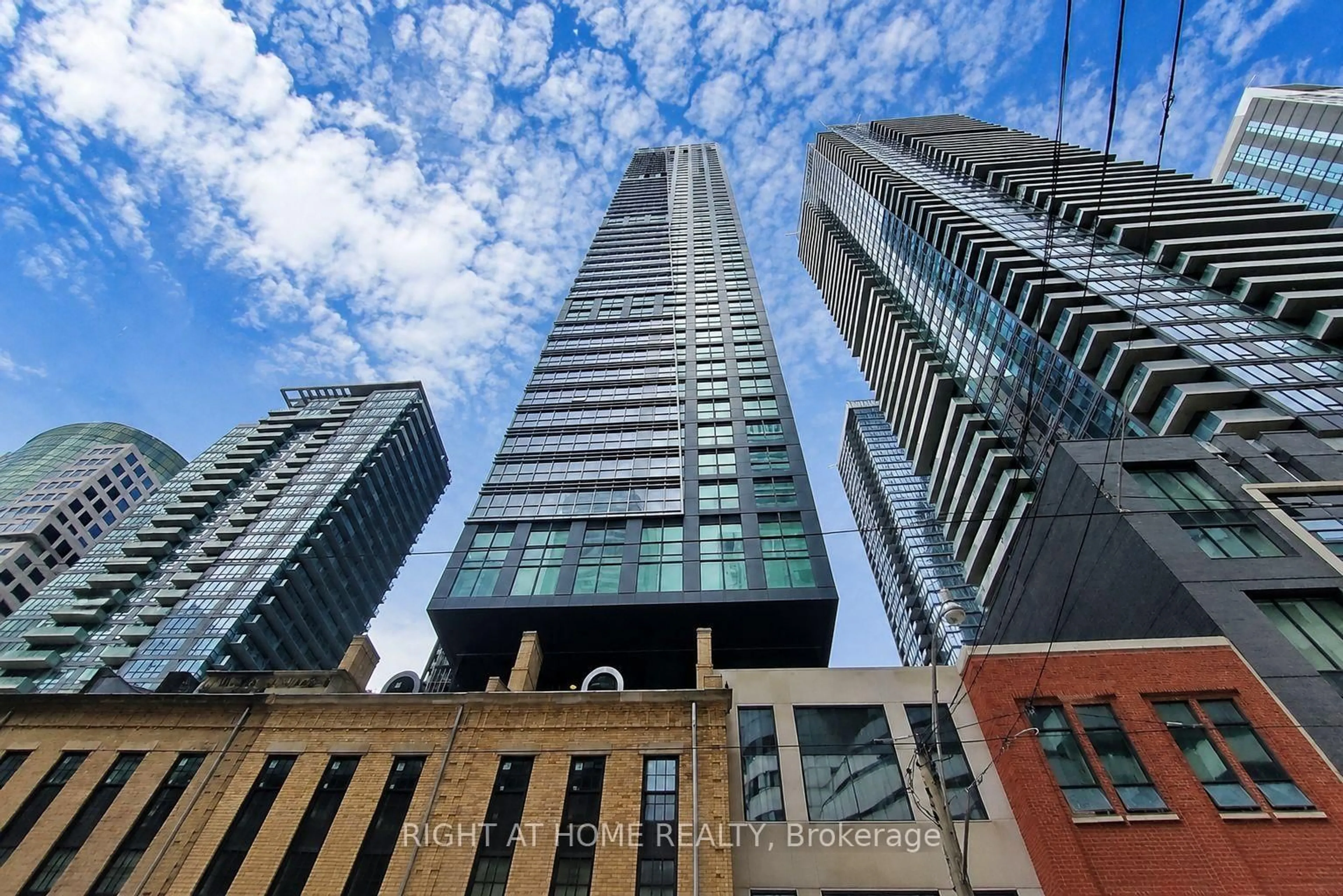 Unknown for 327 King St #1505, Toronto Ontario M5V 0W7