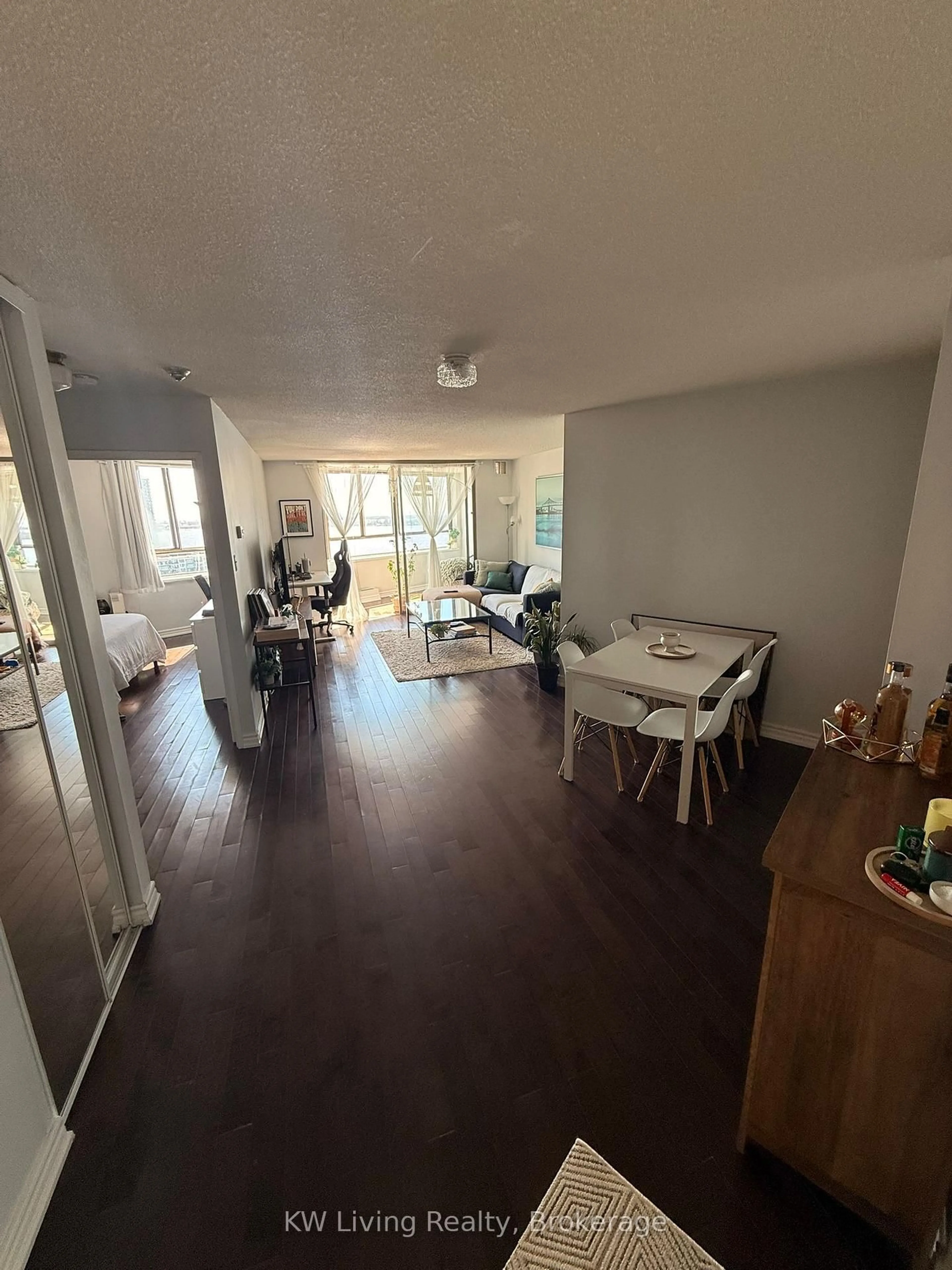 A pic of a room for 260 Queens Quay #2608, Toronto Ontario M5V 0L2