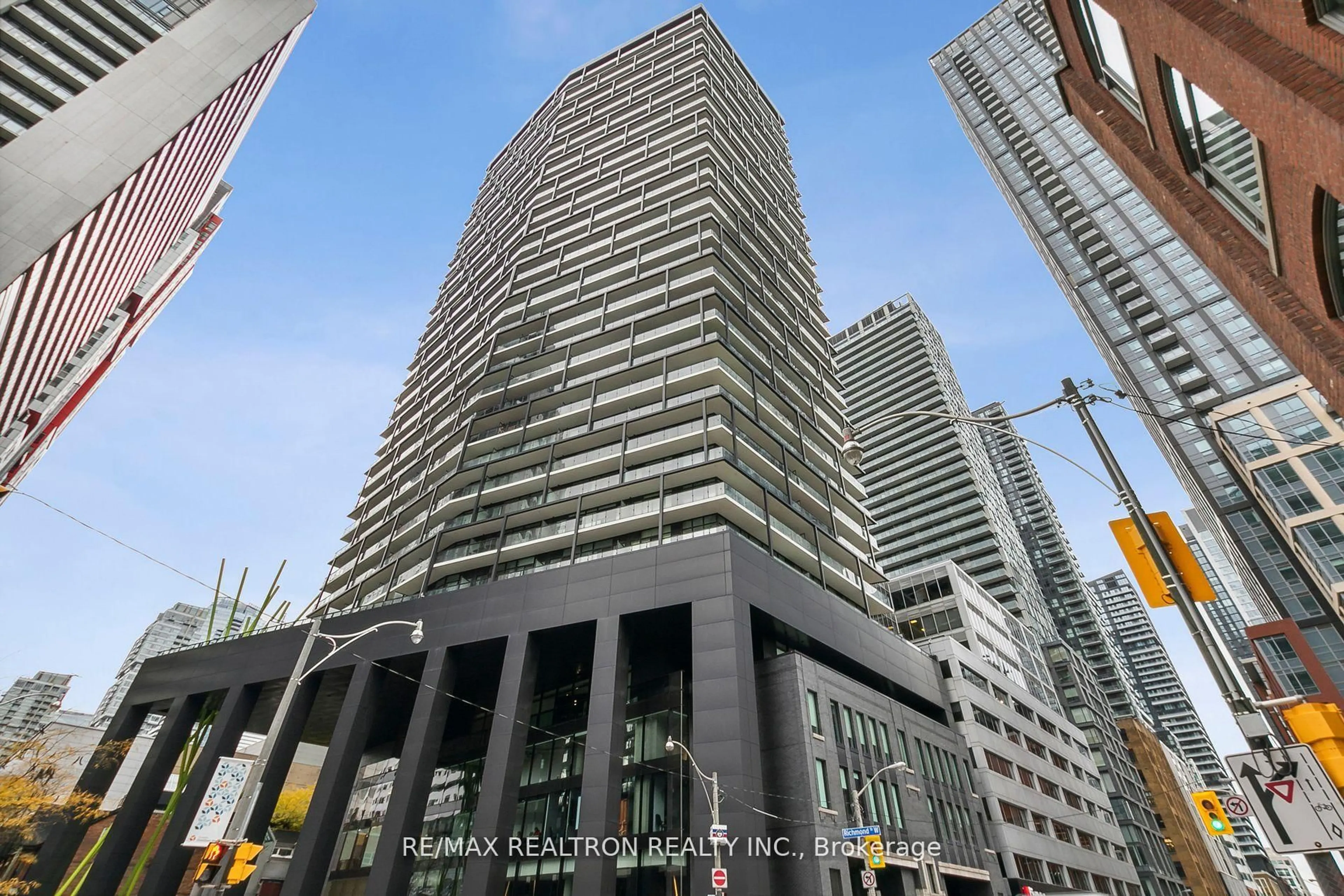 Unknown for 125 Peter St #2708, Toronto Ontario M5V 2E9