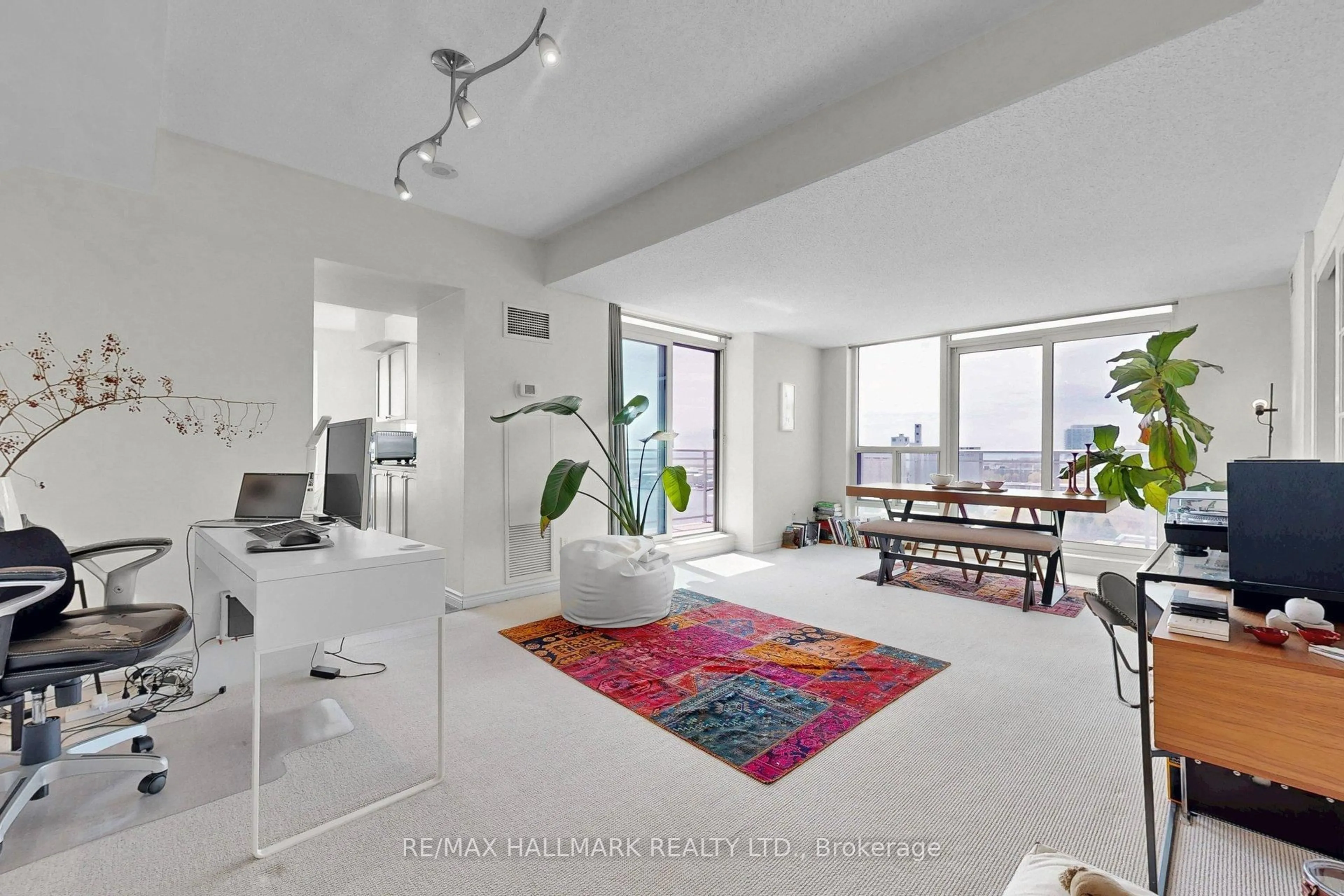 Living room with furniture, unknown for 410 Queens Quay #1516, Toronto Ontario M5V 3T1