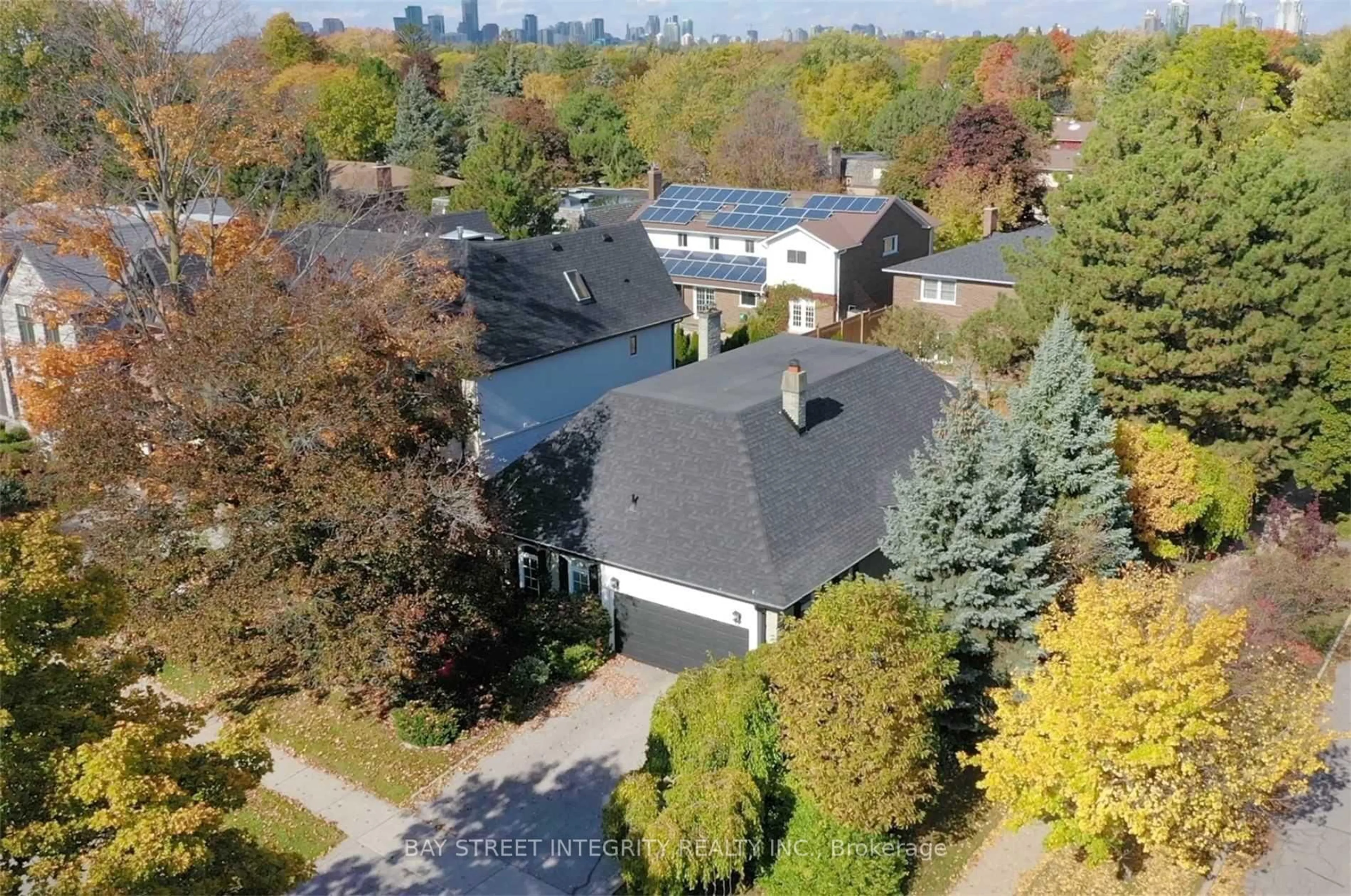 A pic from outside/outdoor area/front of a property/back of a property/a pic from drone, street for 46 Caravan Dr, Toronto Ontario M3B 1N3