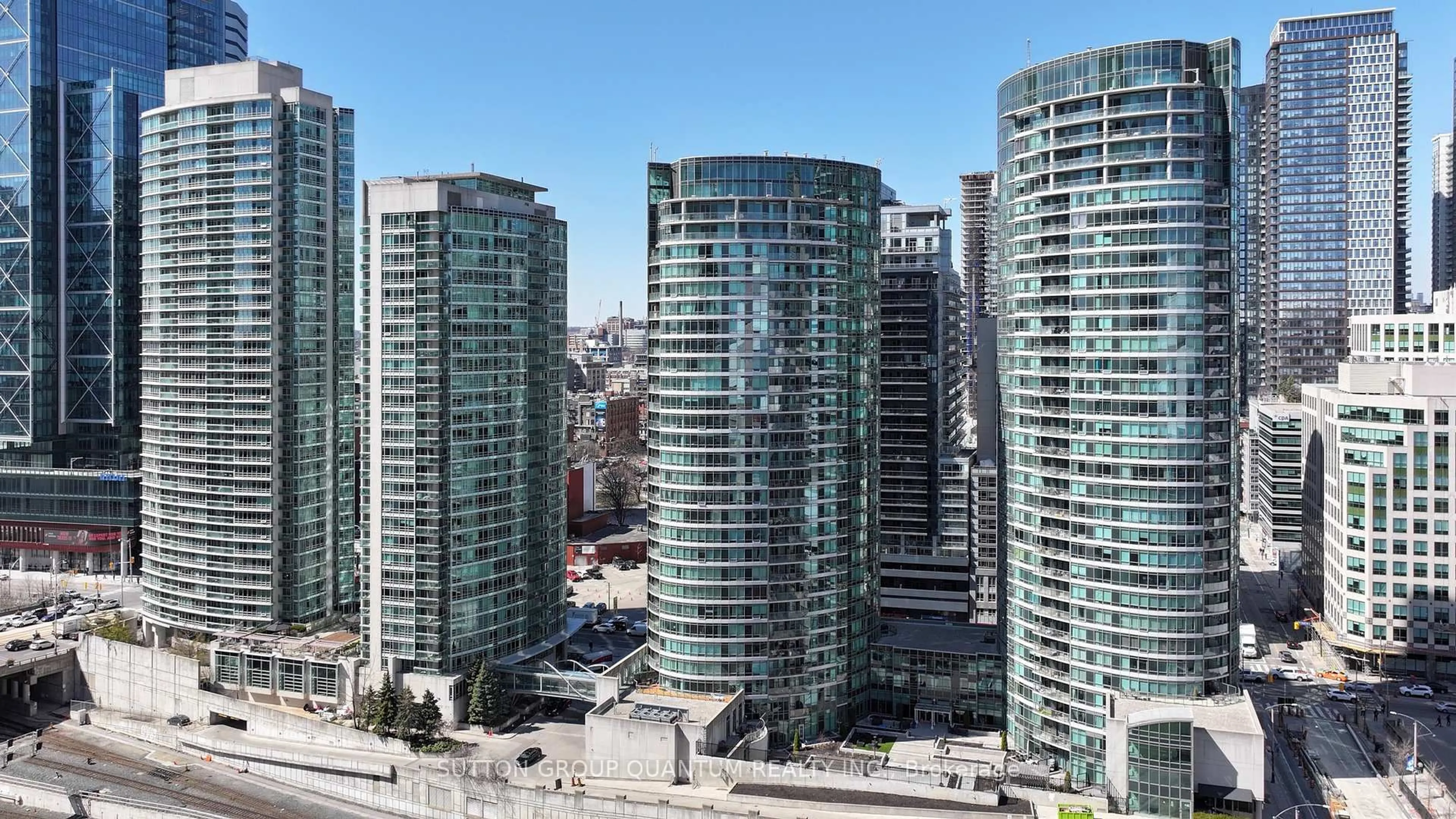 Balcony in the apartment, city buildings view from balcony for 373 Front St #311, Toronto Ontario M5V 3R7