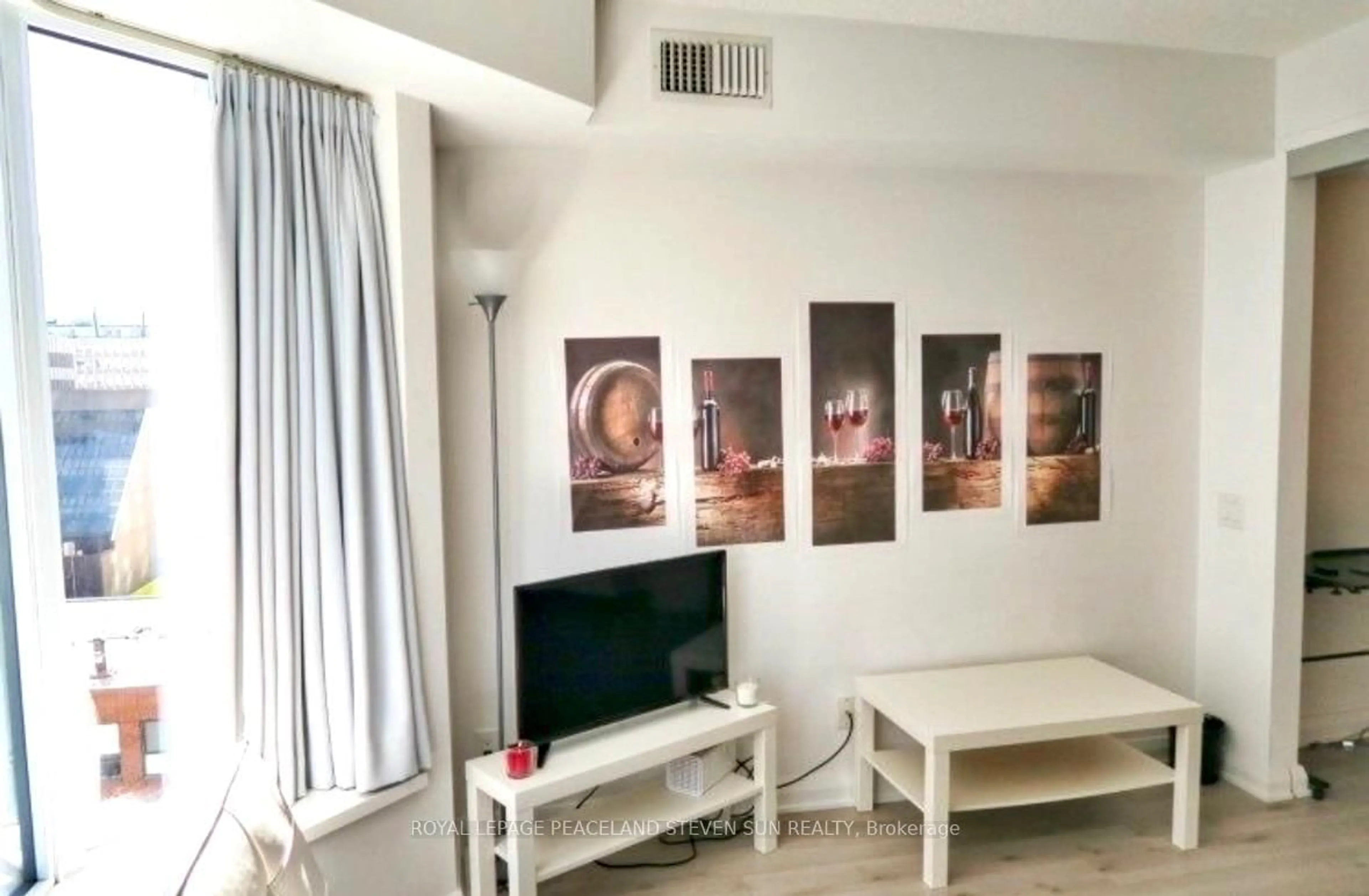 A pic of a room for 155 Yorkville Ave #1006, Toronto Ontario M5R 0B4
