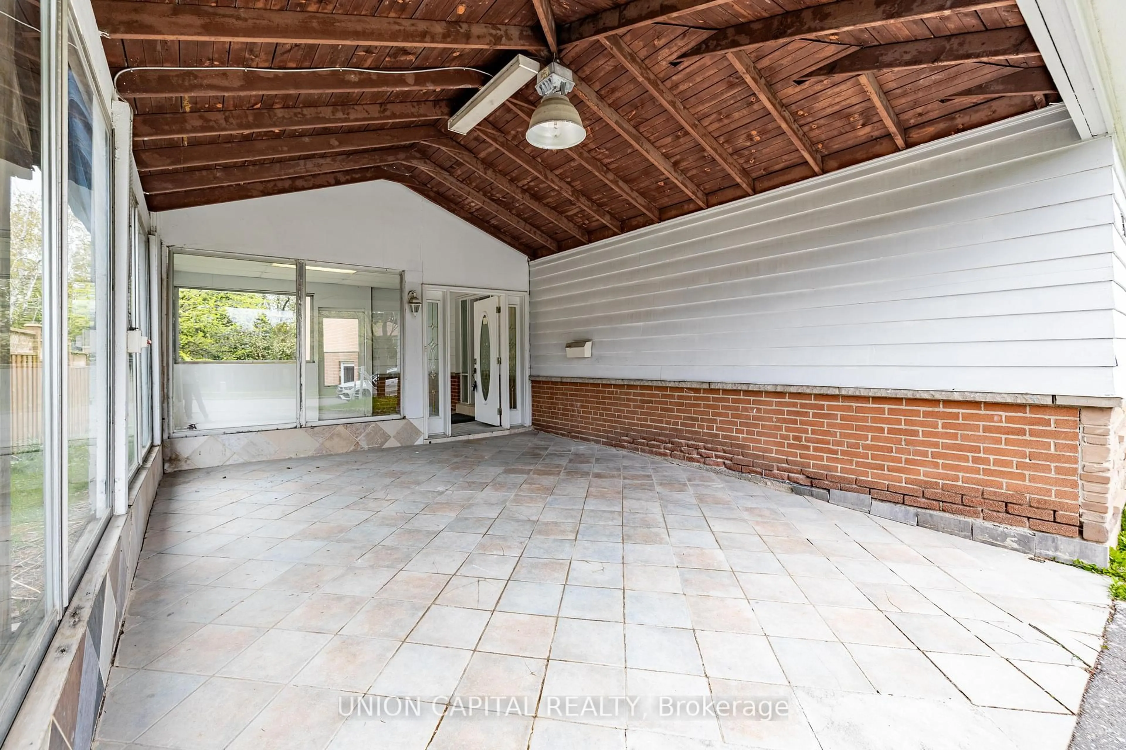 Unknown for 34 Lisburn Cres, Toronto Ontario M2J 2Z5
