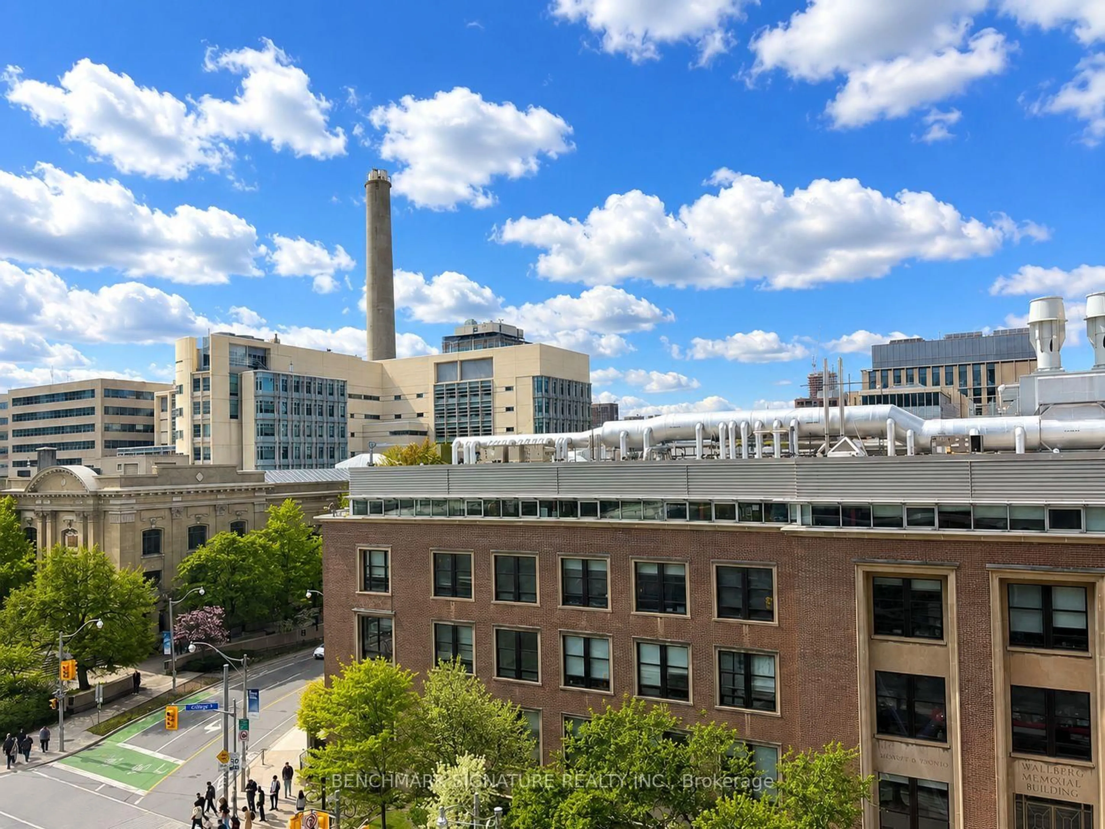 A pic from outside/outdoor area/front of a property/back of a property/a pic from drone, city buildings view from balcony for 203 College St #606, Toronto Ontario M5T 0C8