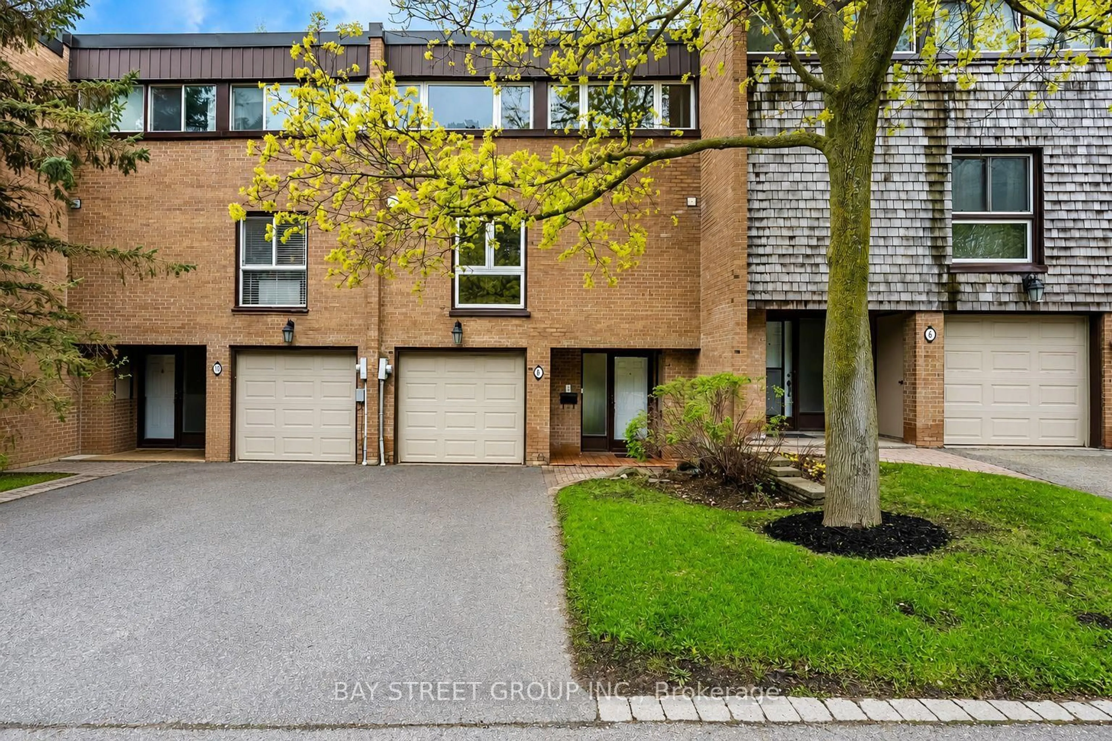 Home with brick exterior material, street for 8 Paul Markway, Toronto Ontario M2H 1S7
