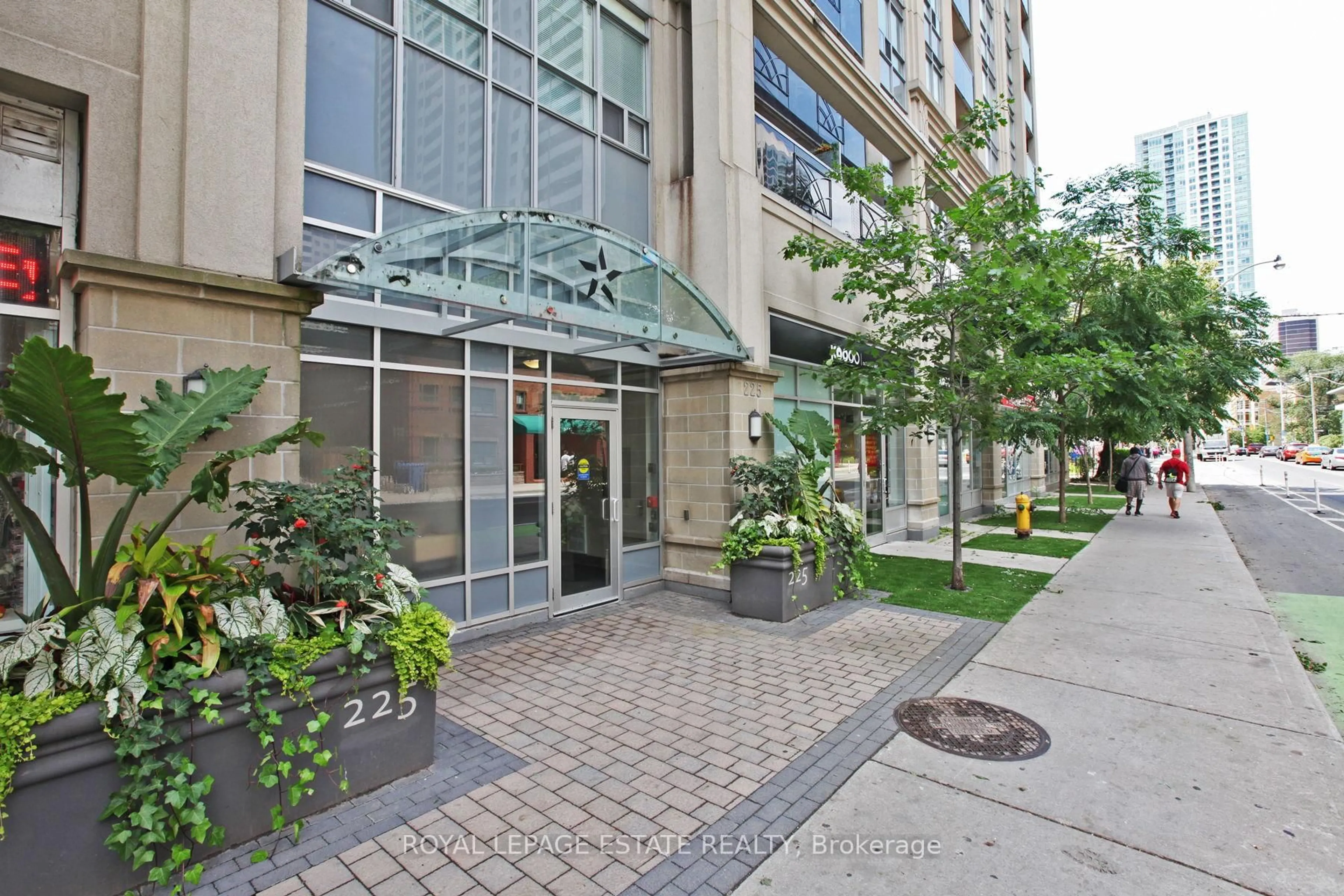 Unknown for 225 Wellesley St #512, Toronto Ontario M4X 1X8