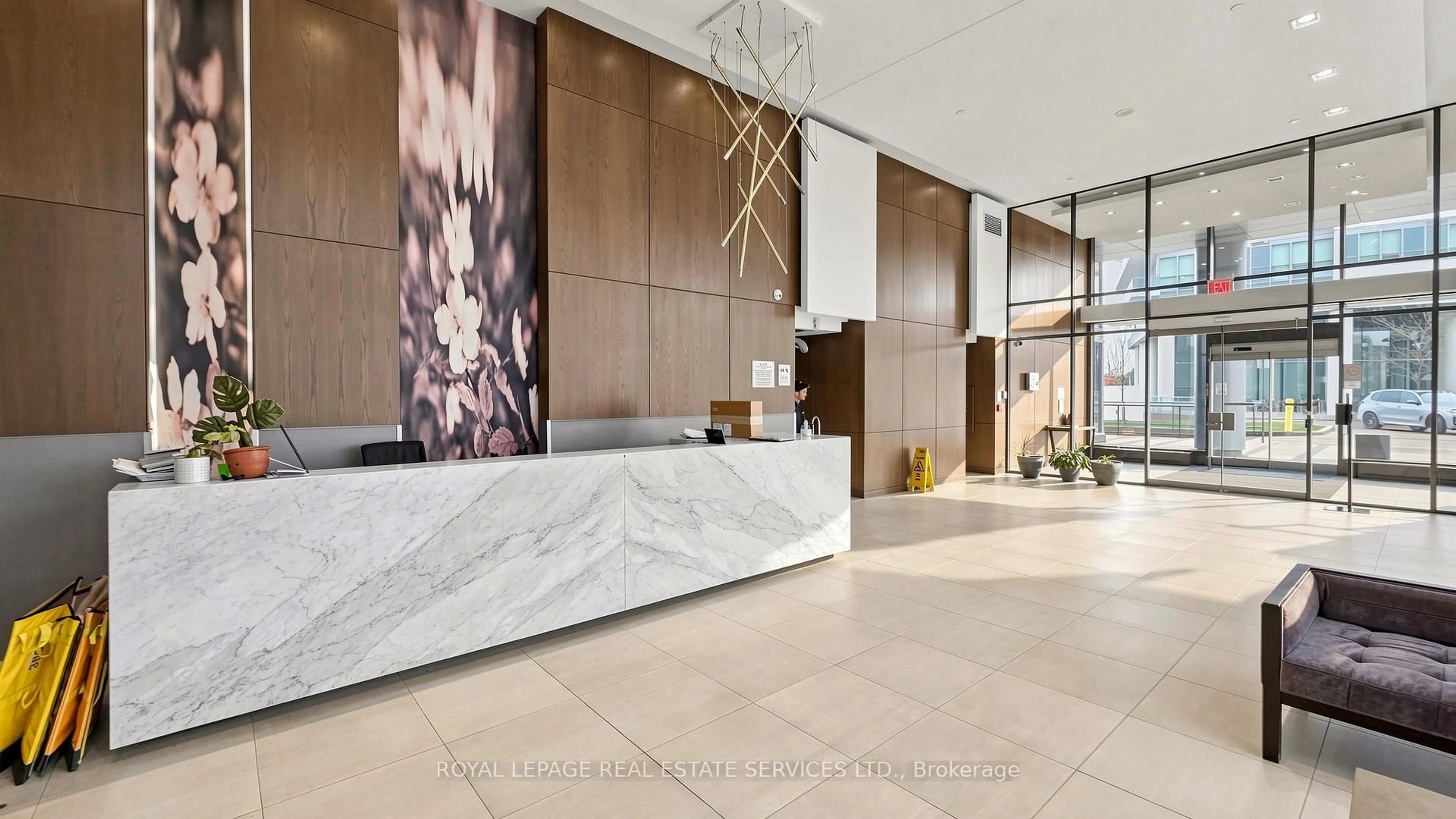 Lobby for 121 Mcmahon Dr #809, Toronto Ontario M2K 0C1