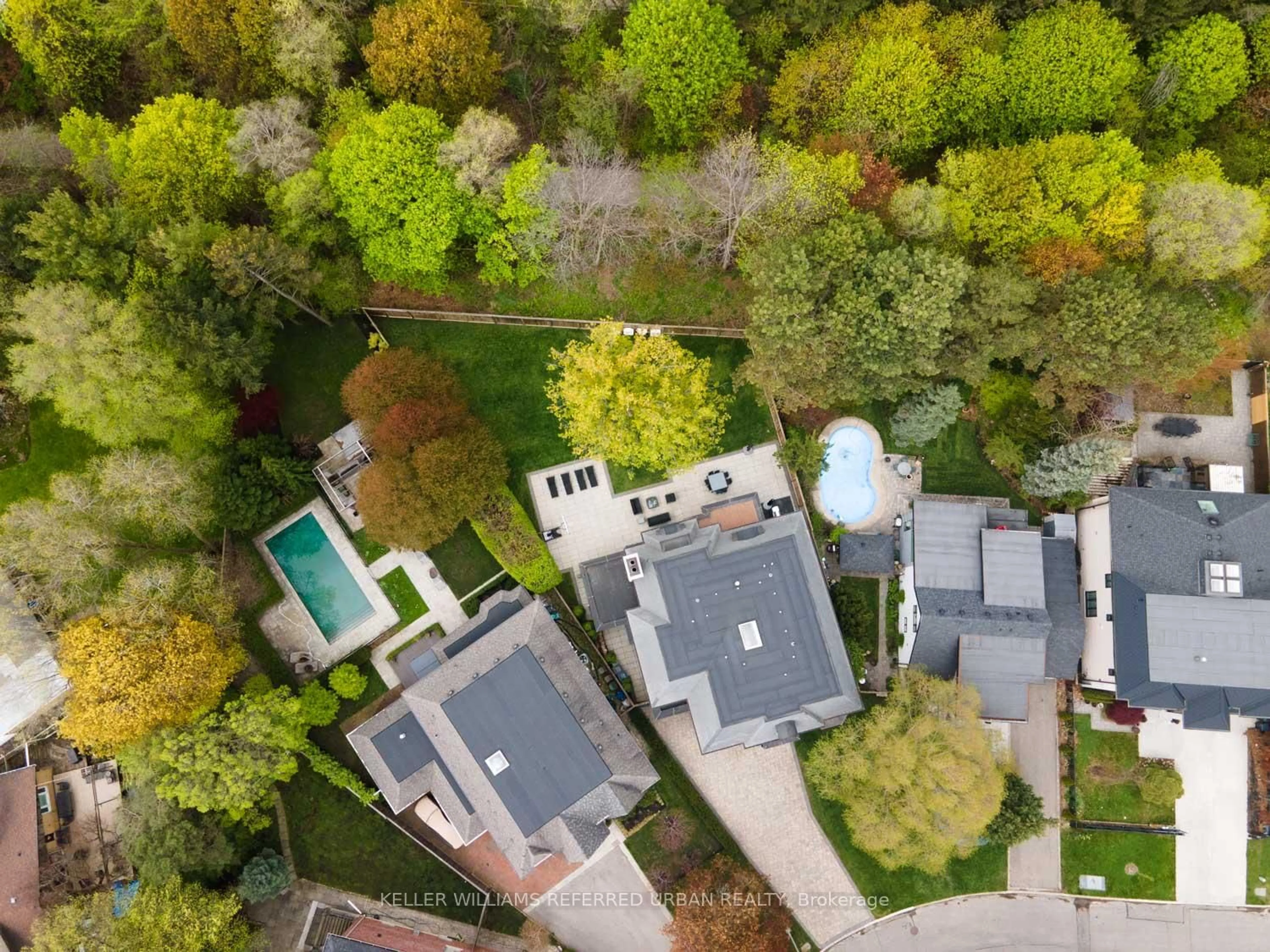 A pic from outside/outdoor area/front of a property/back of a property/a pic from drone, unknown for 45 Norden Cres, Toronto Ontario M3B 1B7